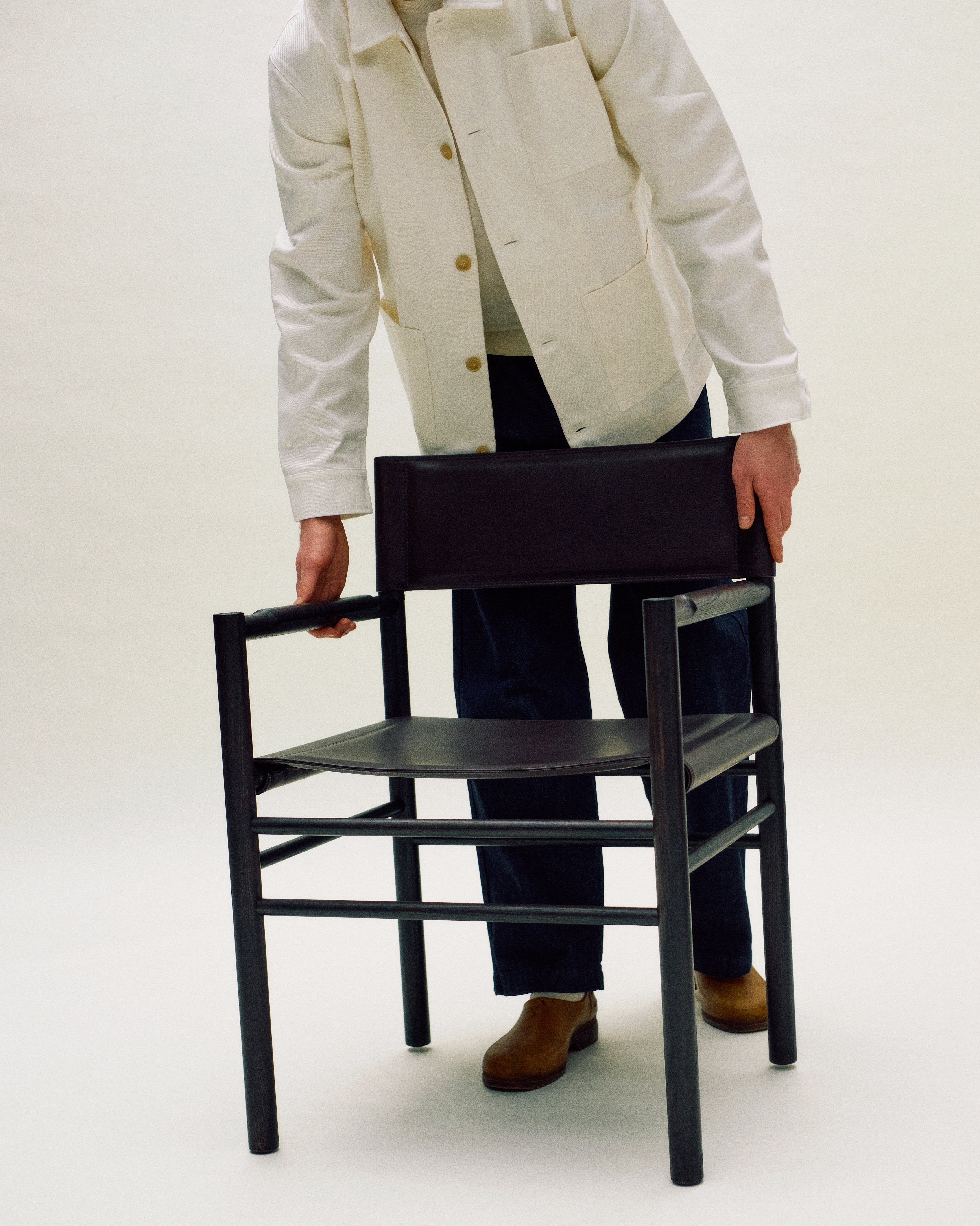 FERRA Armchair with Armrests in Oak and Leather