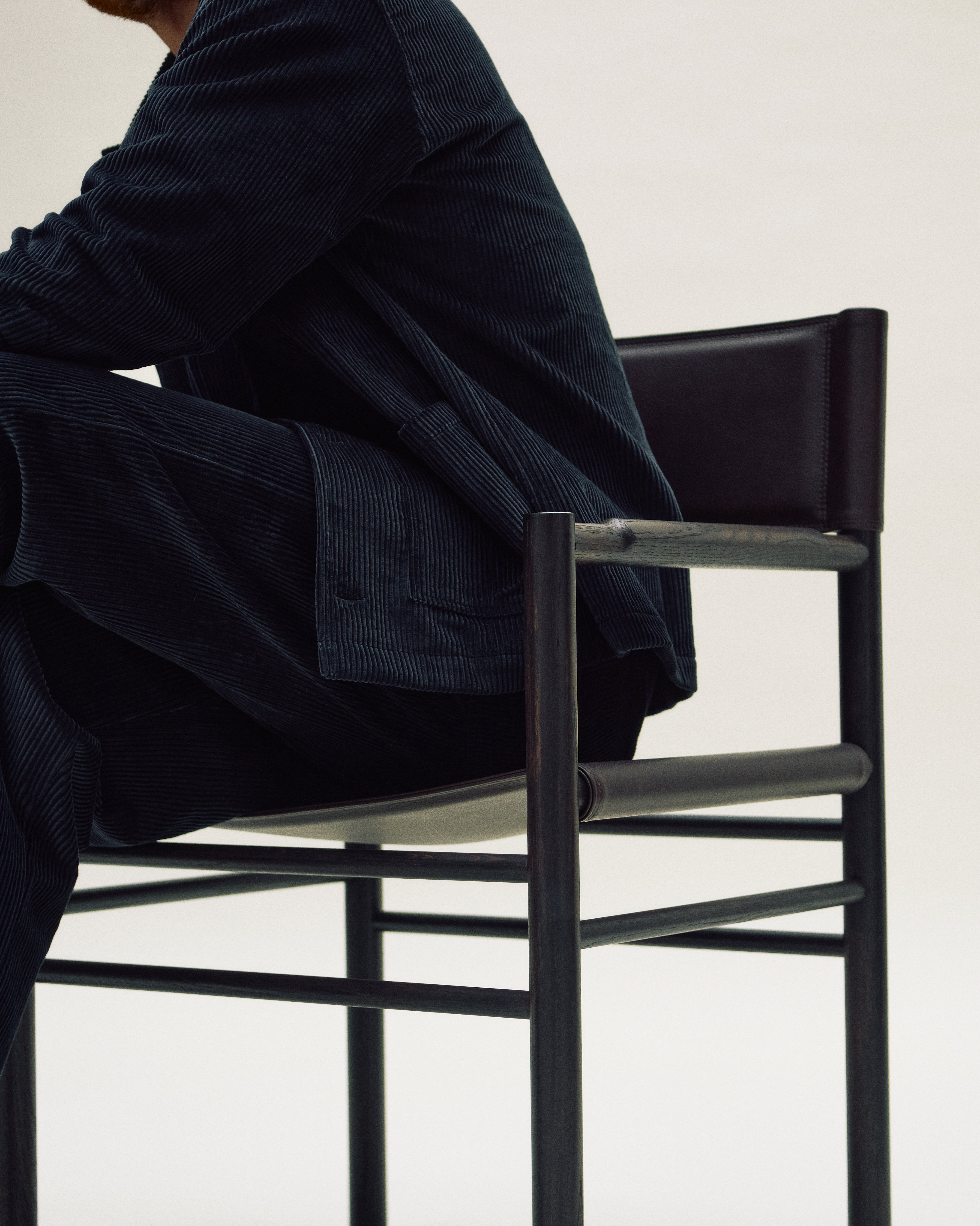 FERRA Armchair with Armrests in Oak and Leather