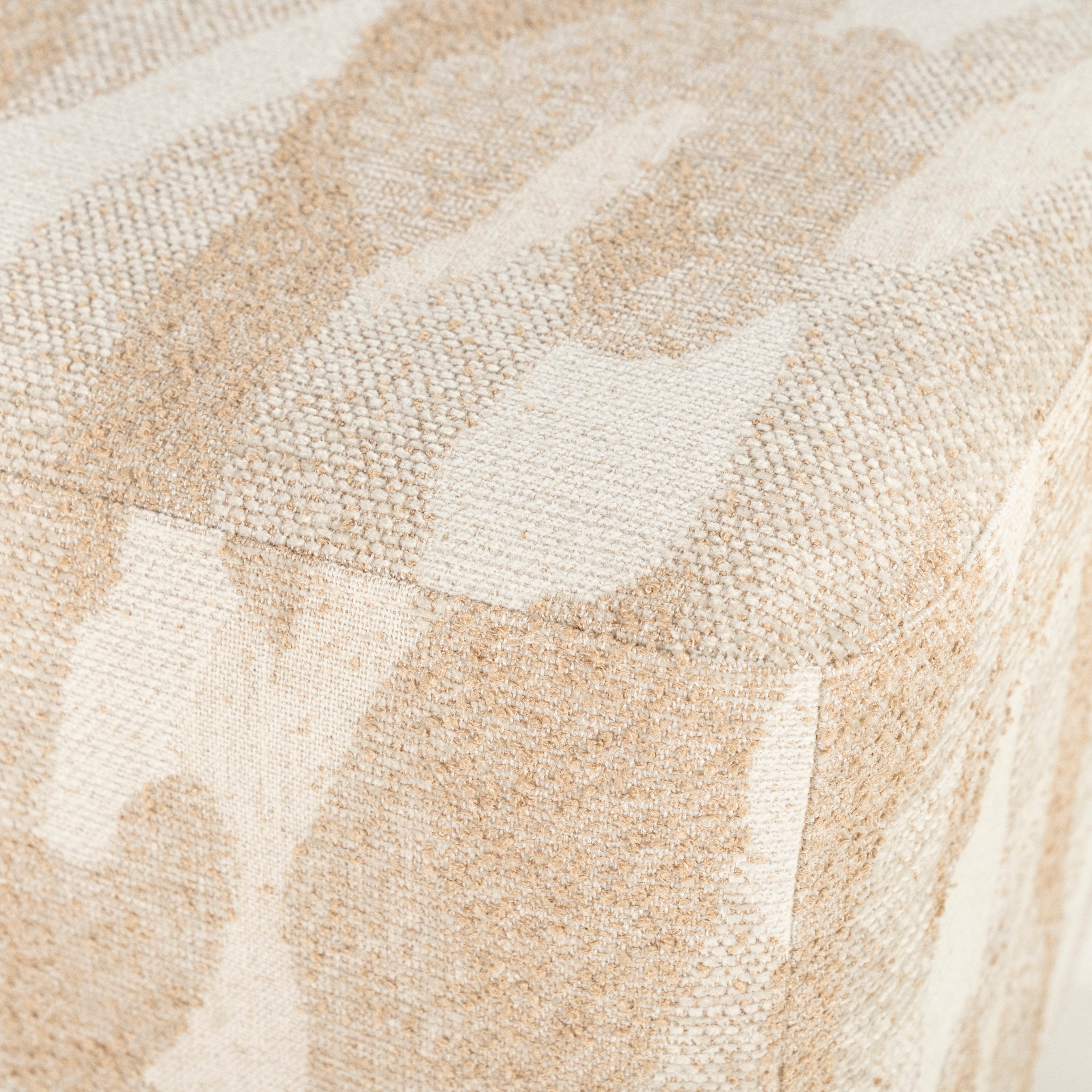 RYTM Beige Bench