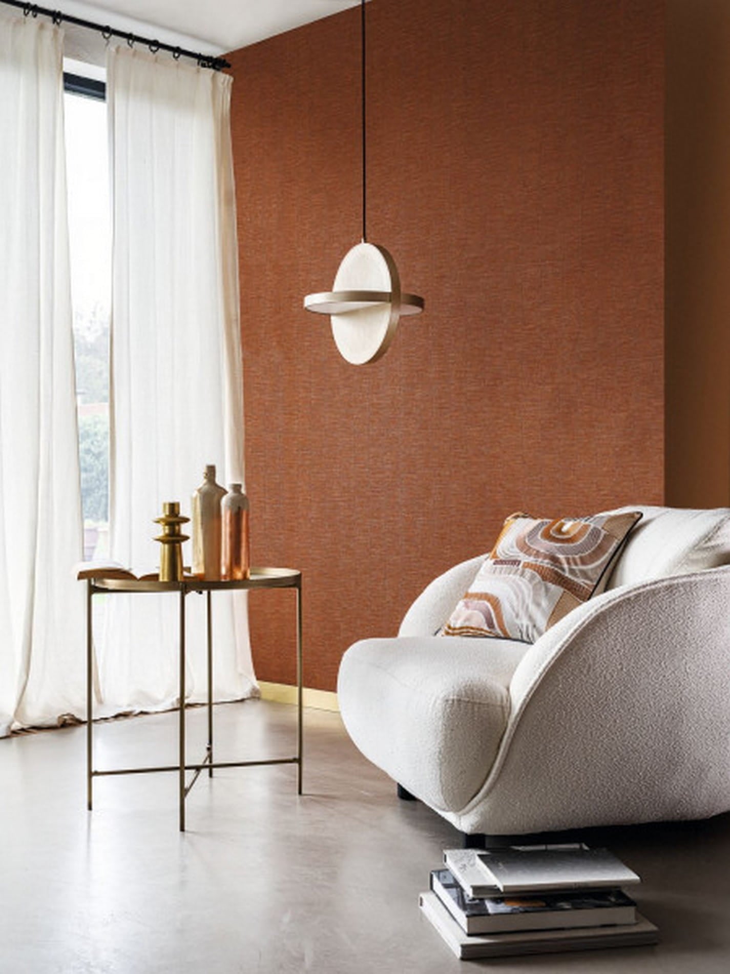 Strukturovaná metalizovaná tapeta s pruhy PLATINUM hořčicová