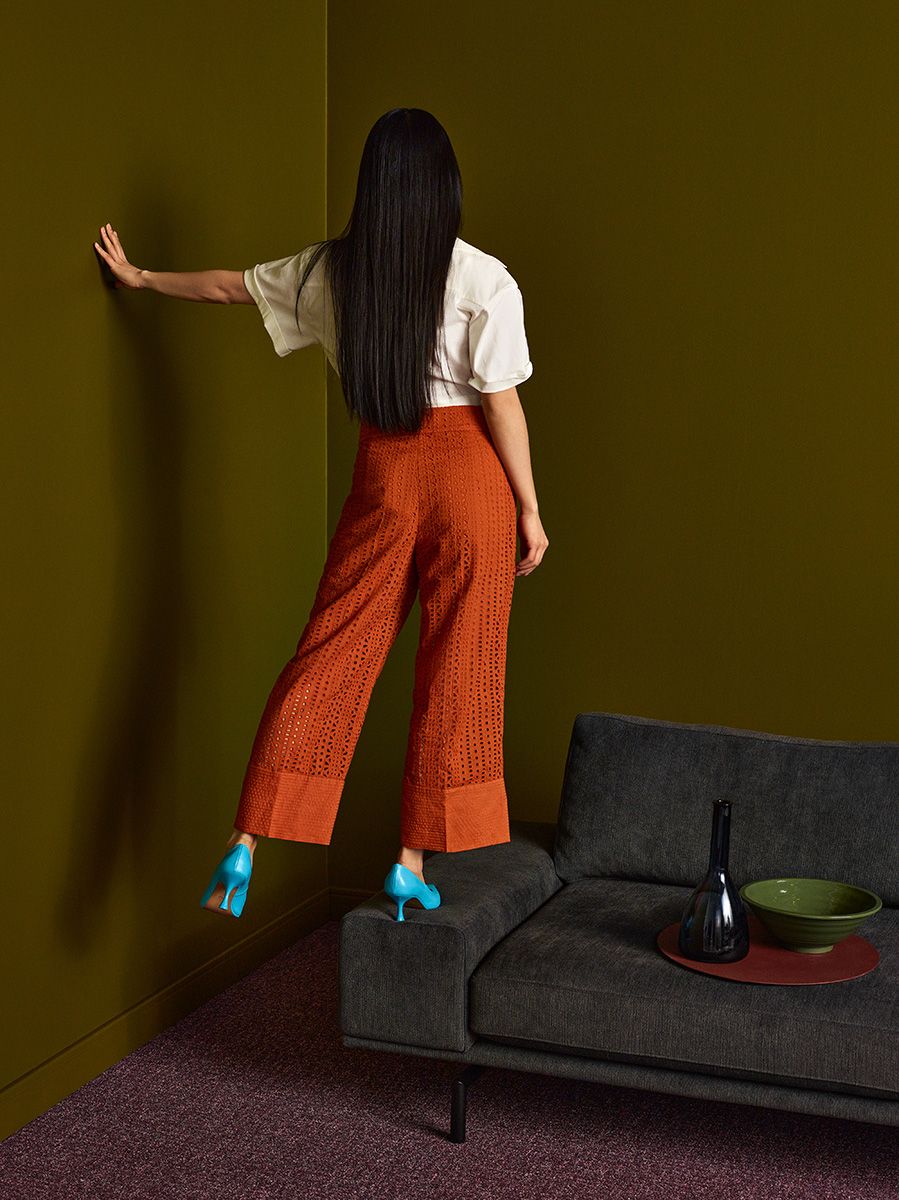 Left-facing BRIXTON upholstered chaise lounge with black base