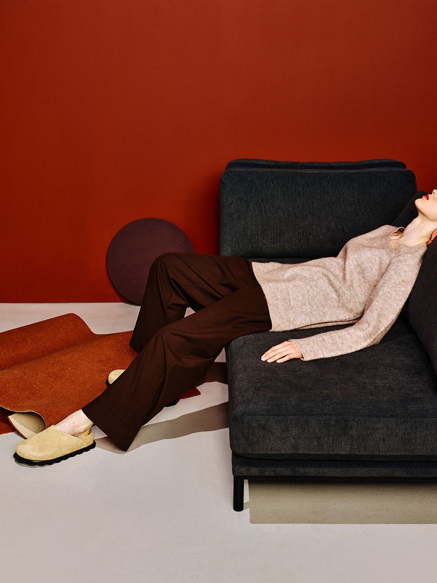 Left-facing BRIXTON upholstered chaise lounge with black base