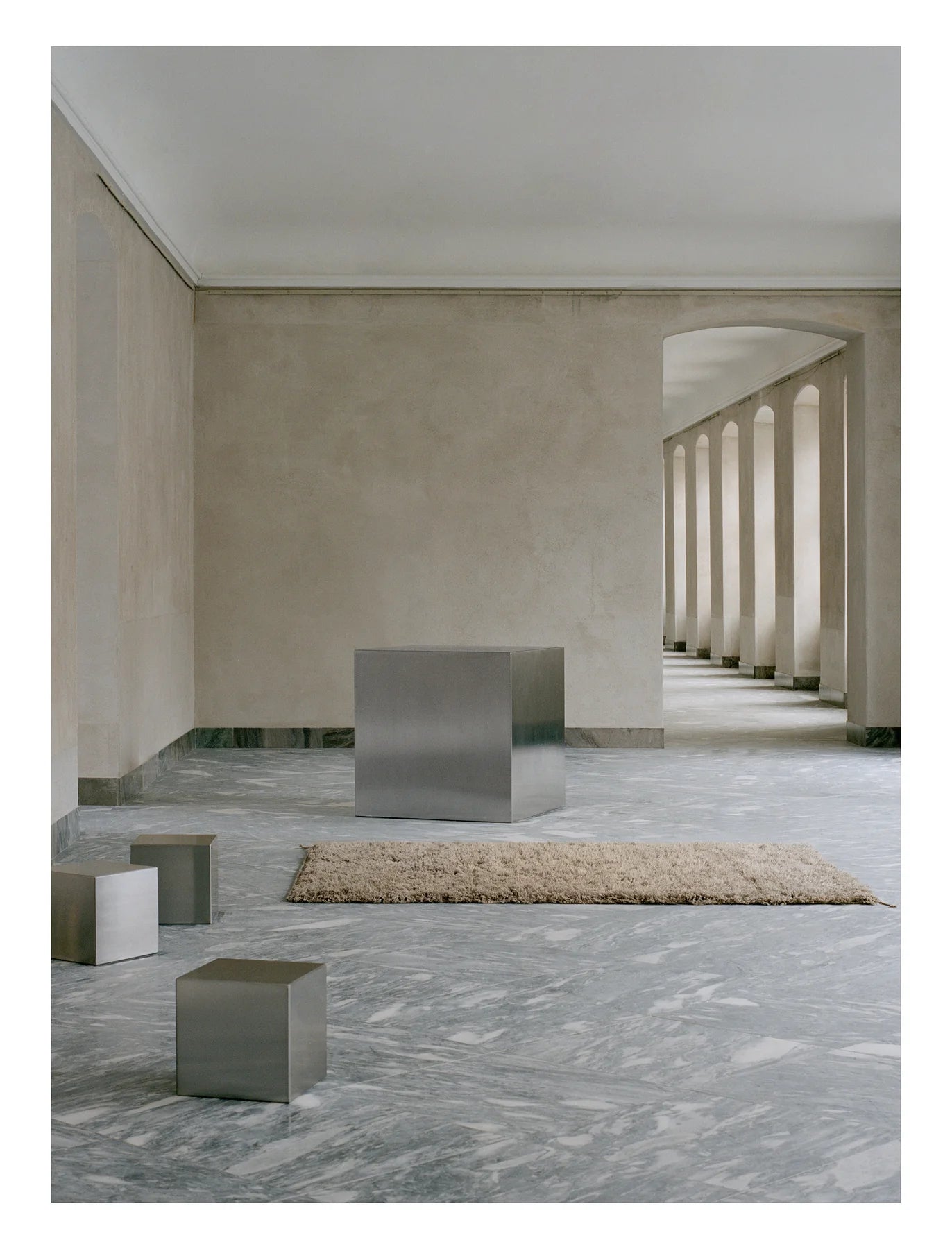 LUMINARY SUN Beige Rug with Long Pile