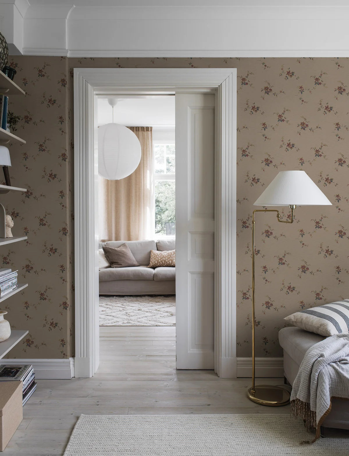 Tapeta s rostlinným motivem SAGA hnědá s bordó