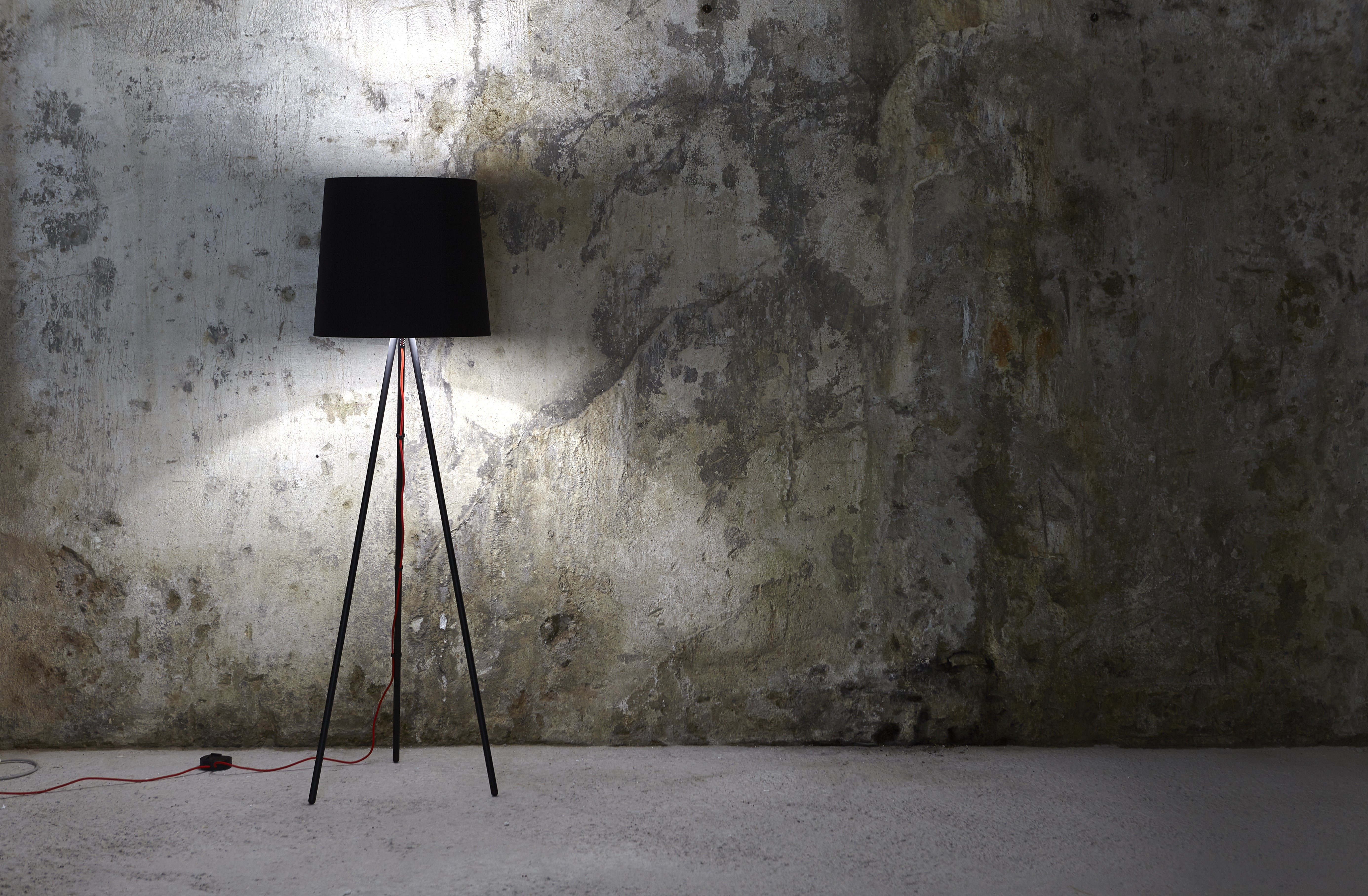 Lampa podłogowa EVA biały klosz z aluminiową podstawą