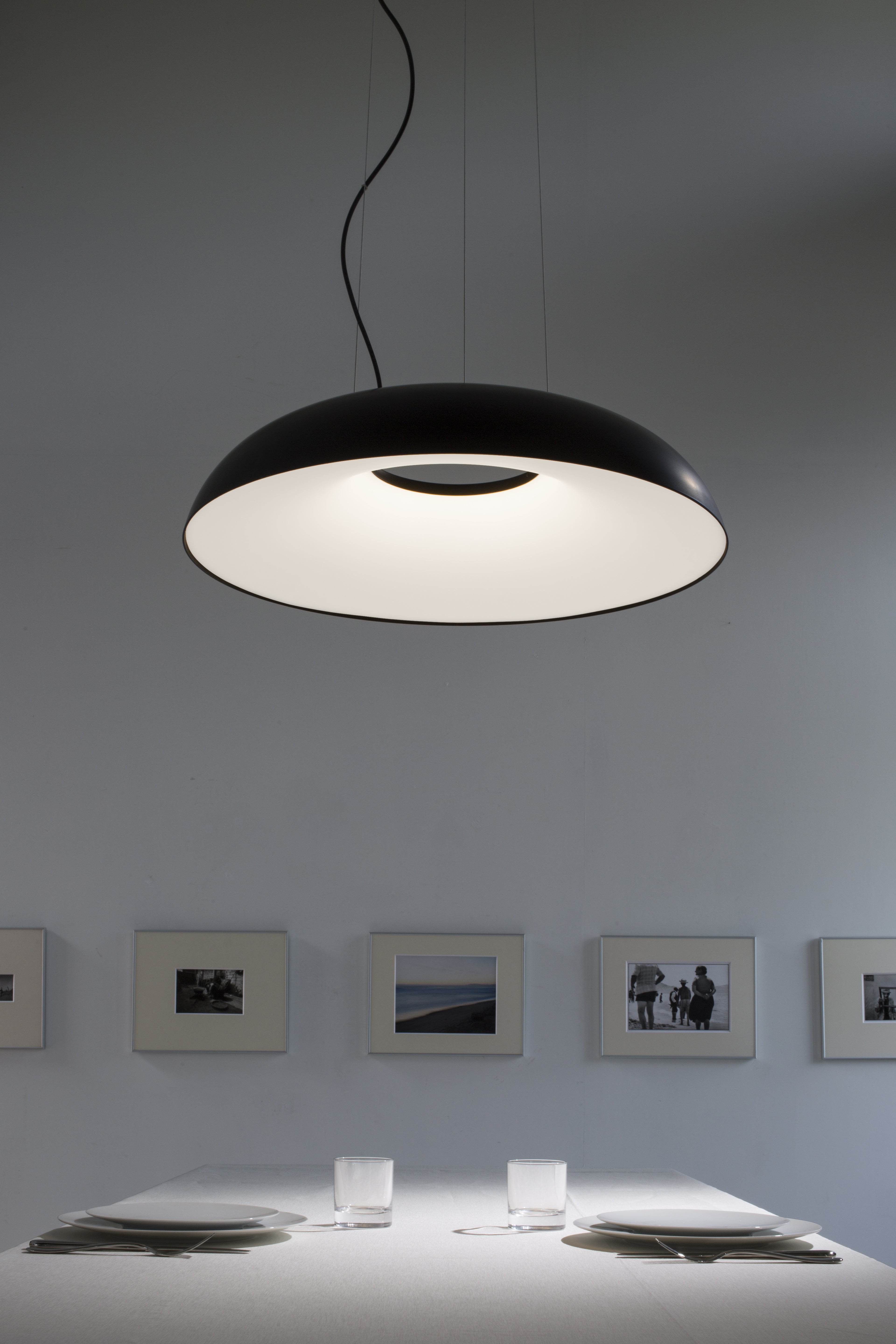 Lampa visící MAGGIOLONE, lisovaný bílý
