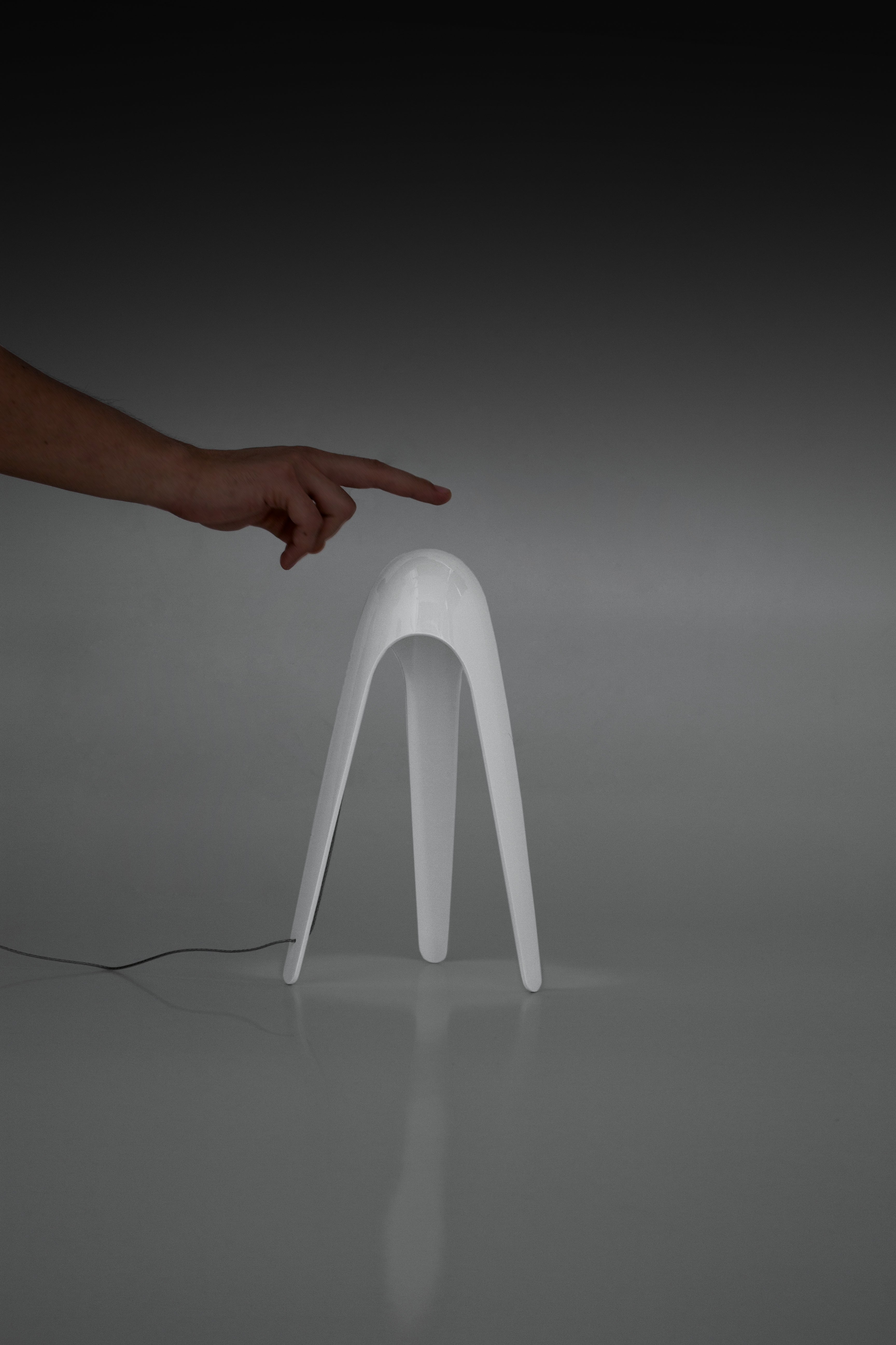 Stolní lampa CYBORG lesklá modrá