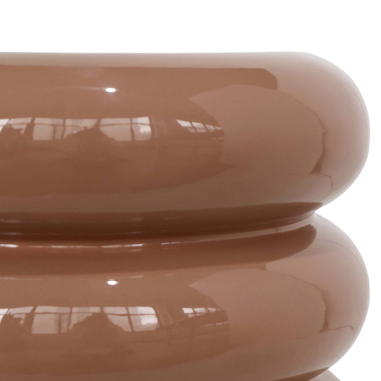 Boční stolek INDIE karamelový