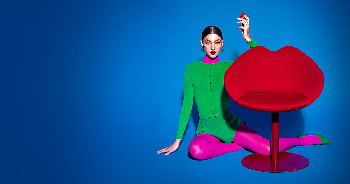 Křeslo kožené XOXO červené s kulatým podstavcem