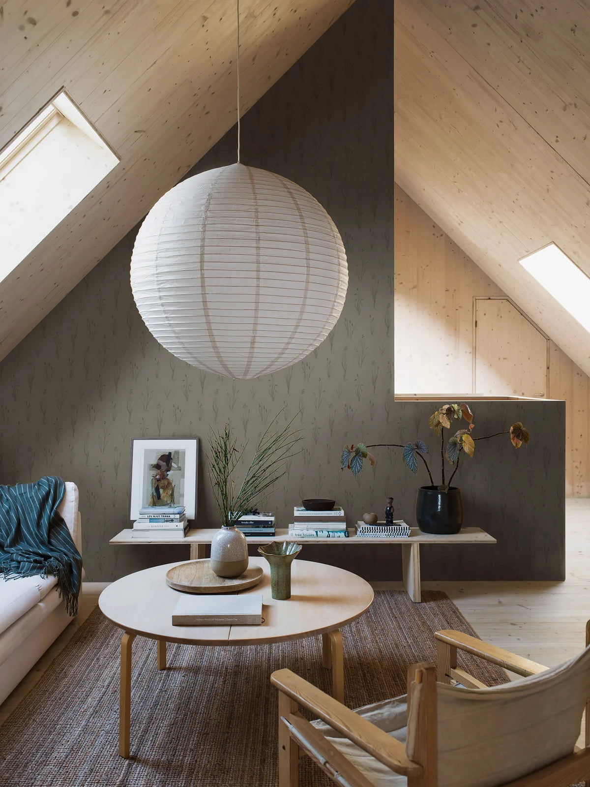 Tapeta s rostlinným motivem MOORLAND tmavě šedá