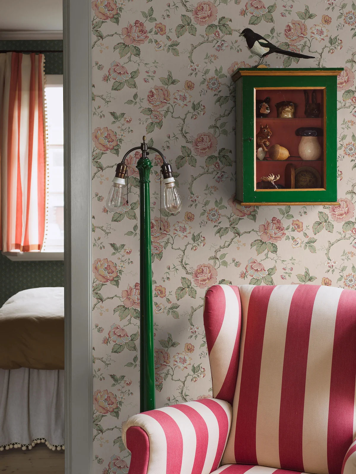 Tapeta s rostlinným motivem ROSENTRAD béžová