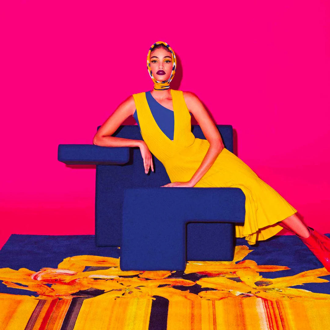 PRIMITIVE armchair in light pink bouclé