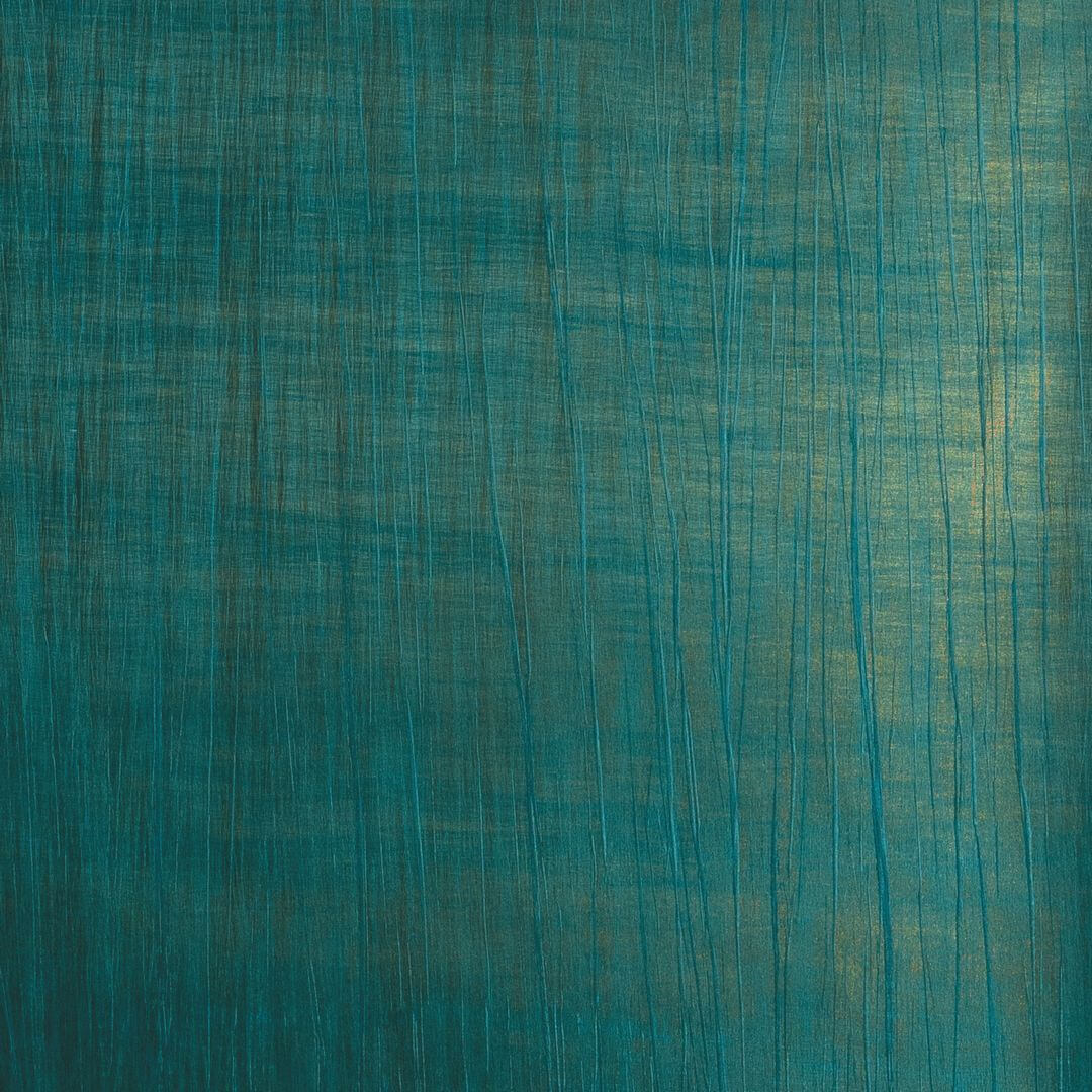 Structural pleated textile wallpaper RAI - TAPAZE blue with green