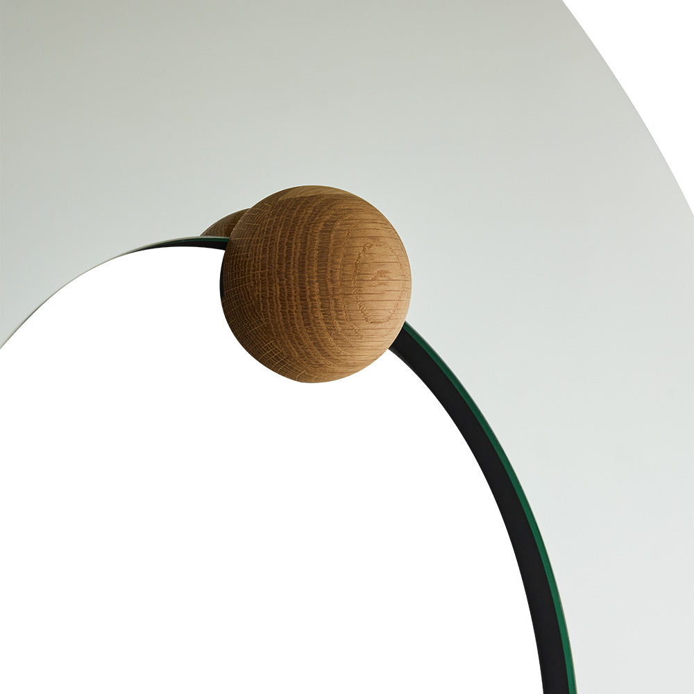 Kruhový lustr CASTELLUM z dubového dřeva