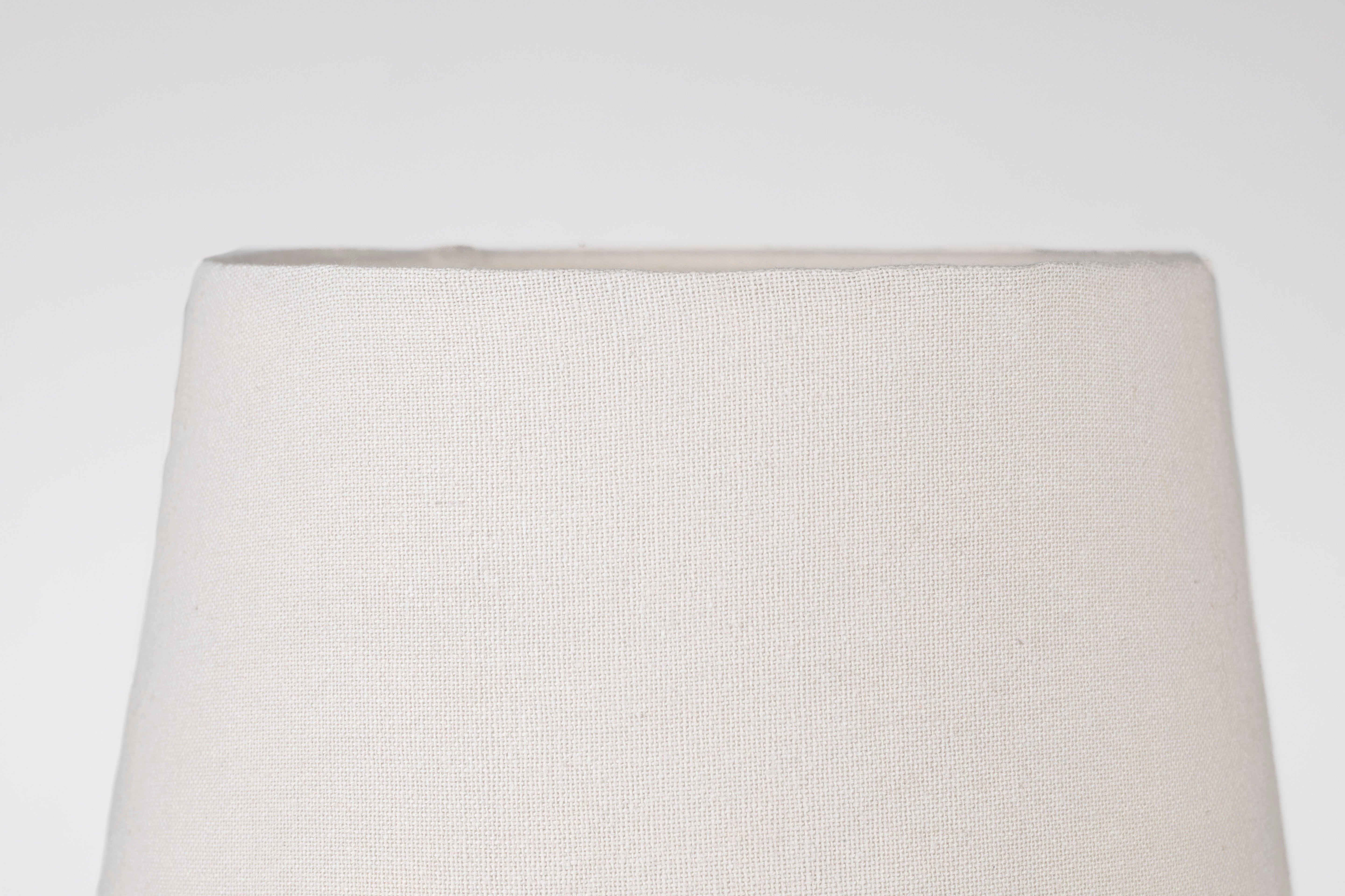 AYSA black table lamp