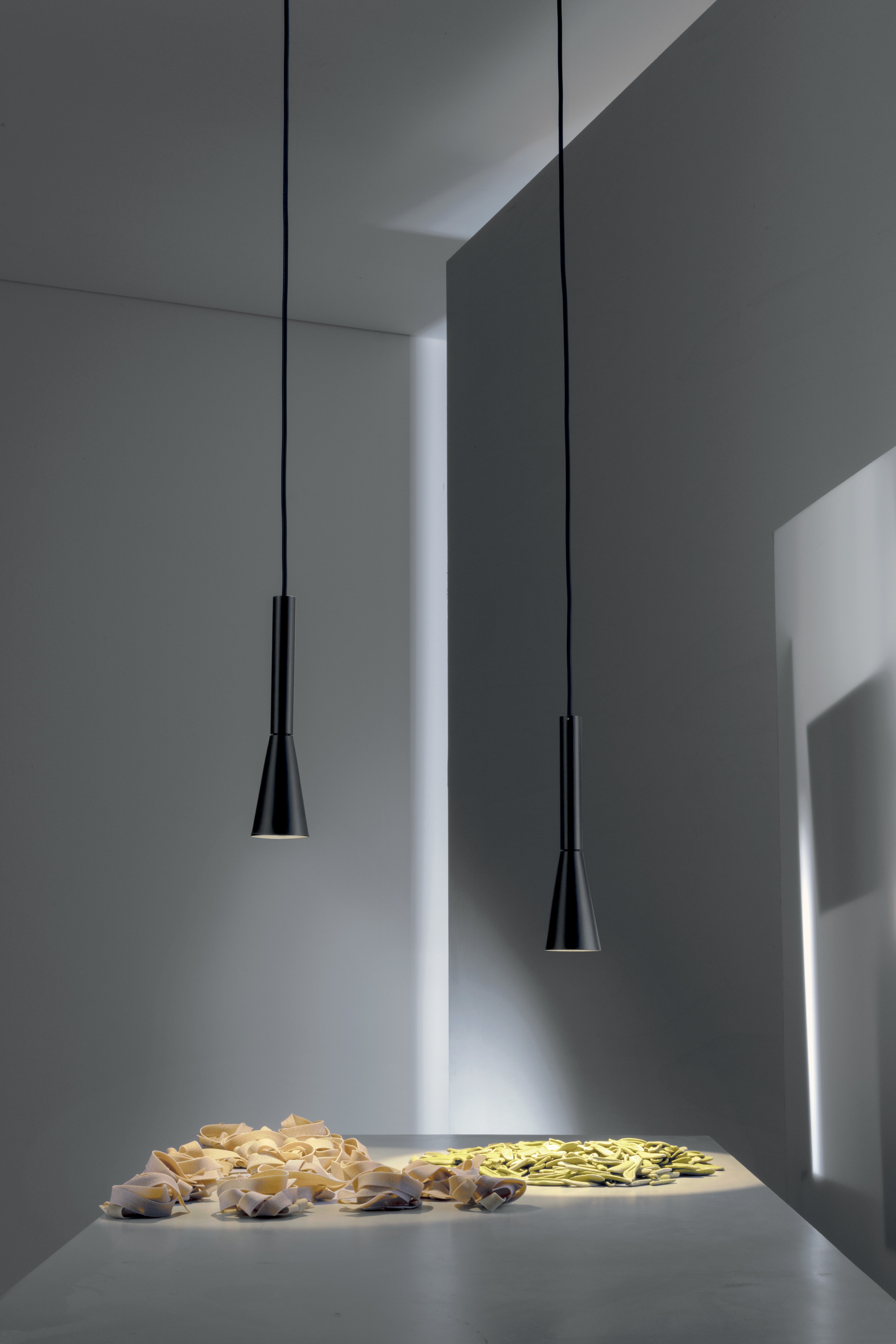 Lampa visící COLIBRÌ černá