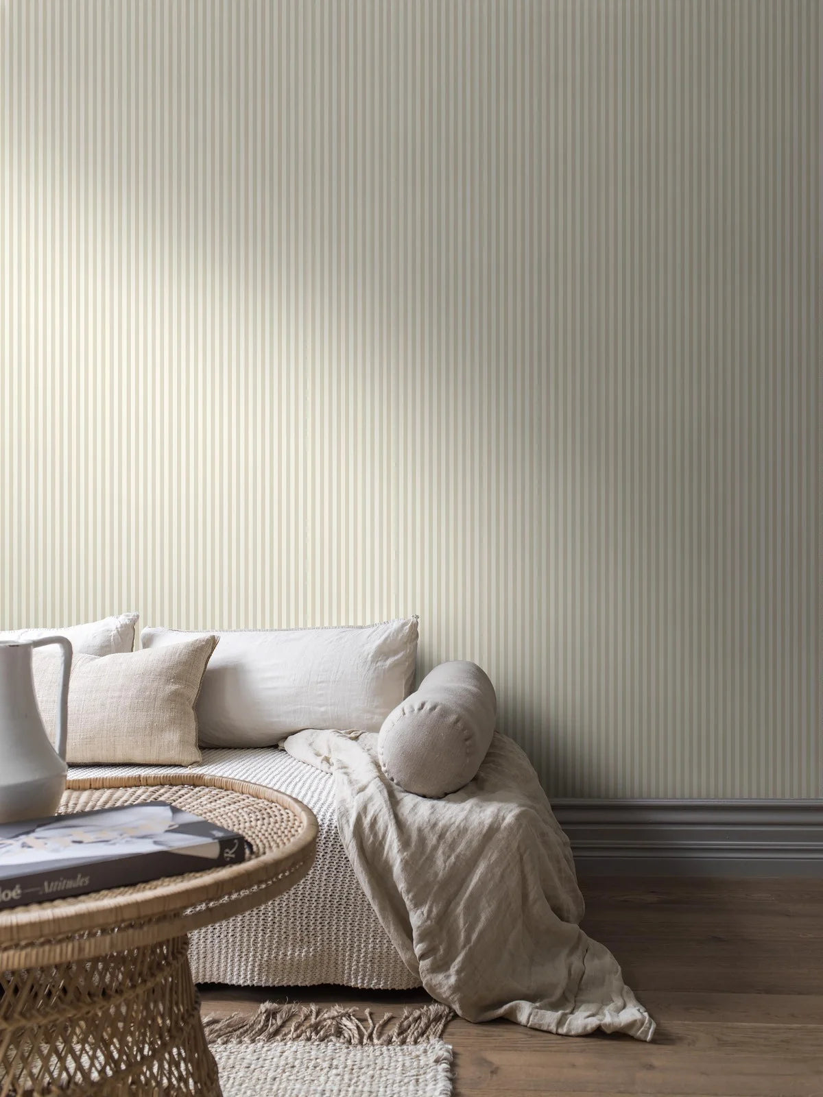 Tapeta s pruhy MÖLLE STRIPE béžová s bílou