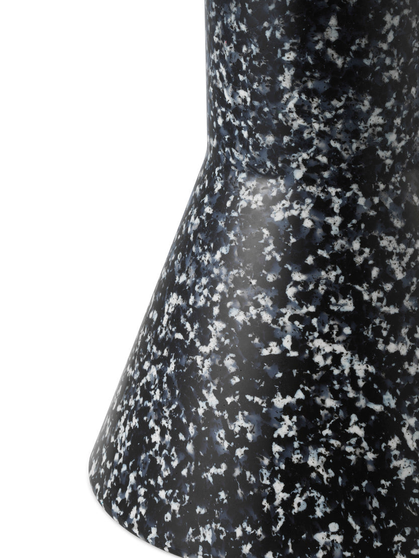 Boční stolek BIT CONE černý