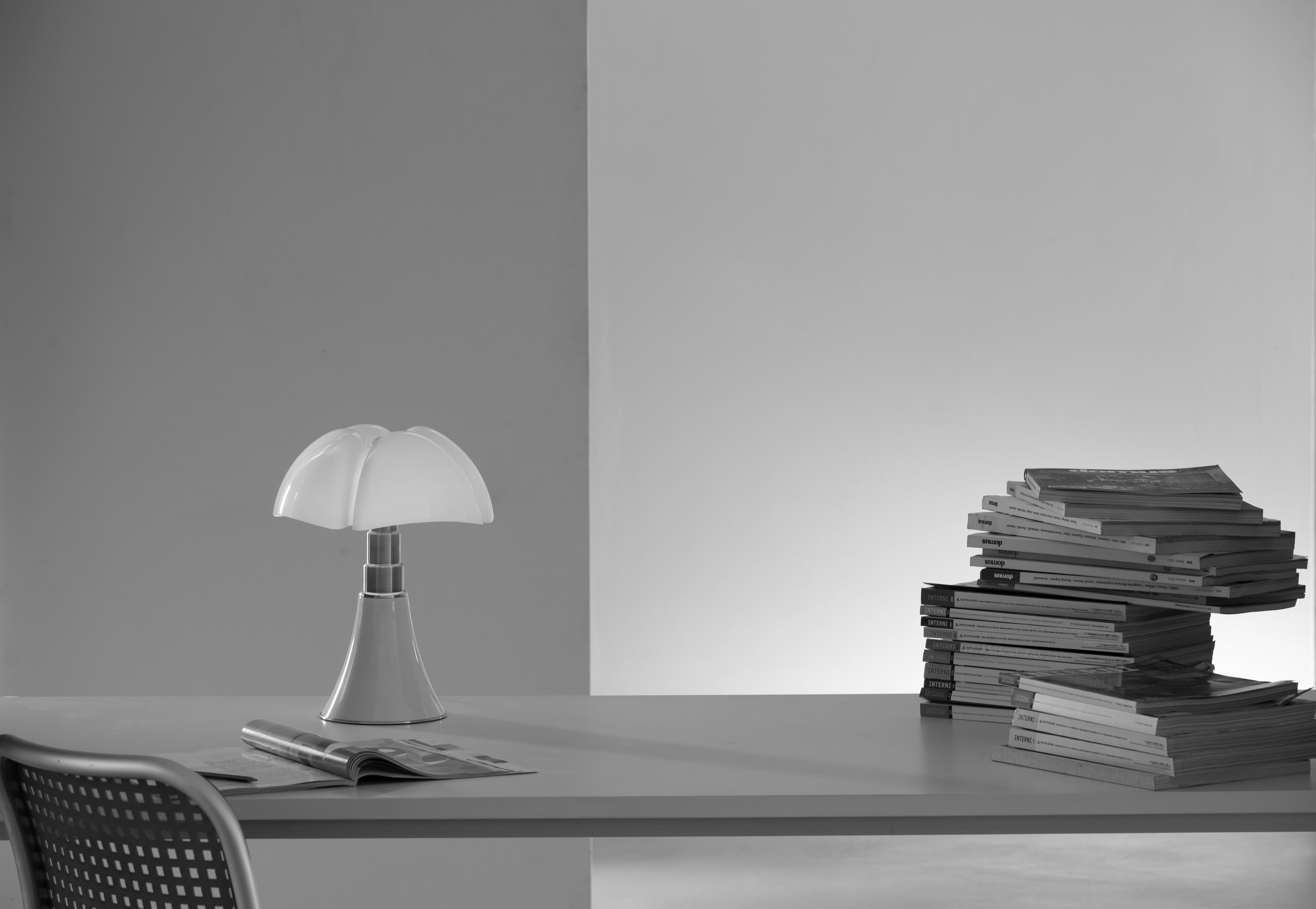 MINIPIPISTRELLO Table Lamp with Opal Shade and White Base