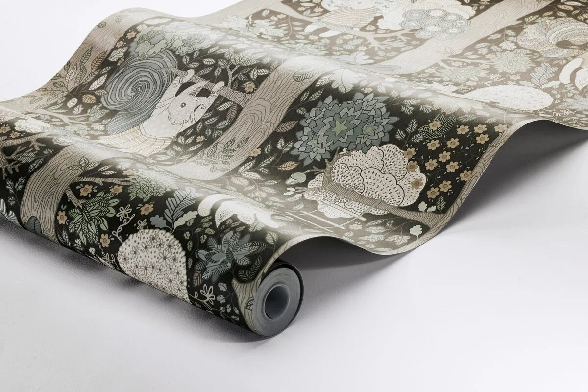 Dětská tapeta s motivem pohádkového lesa CHARLIE hnědá s bílou