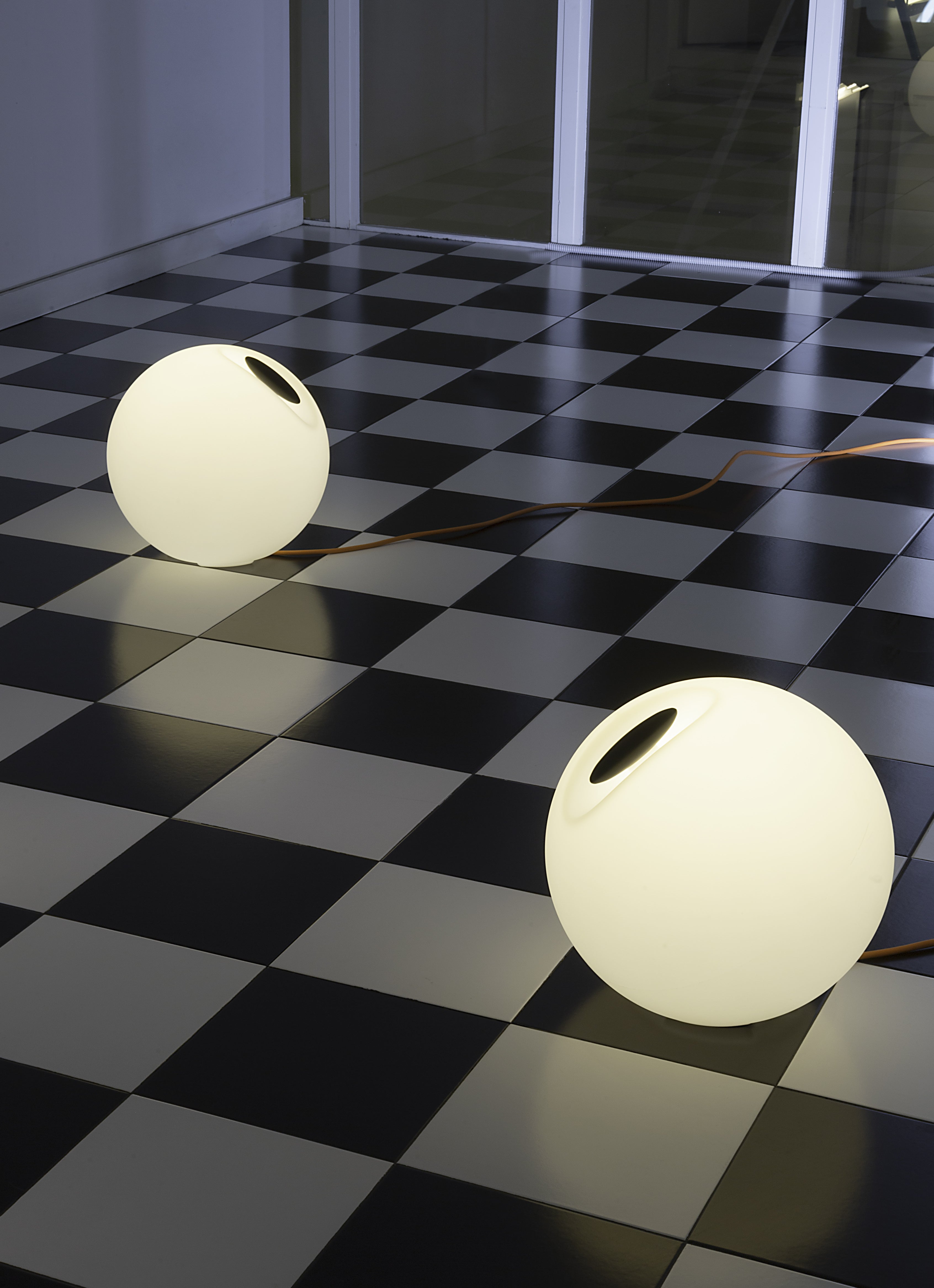 Zahradní podlahová lampa BOWL bílá