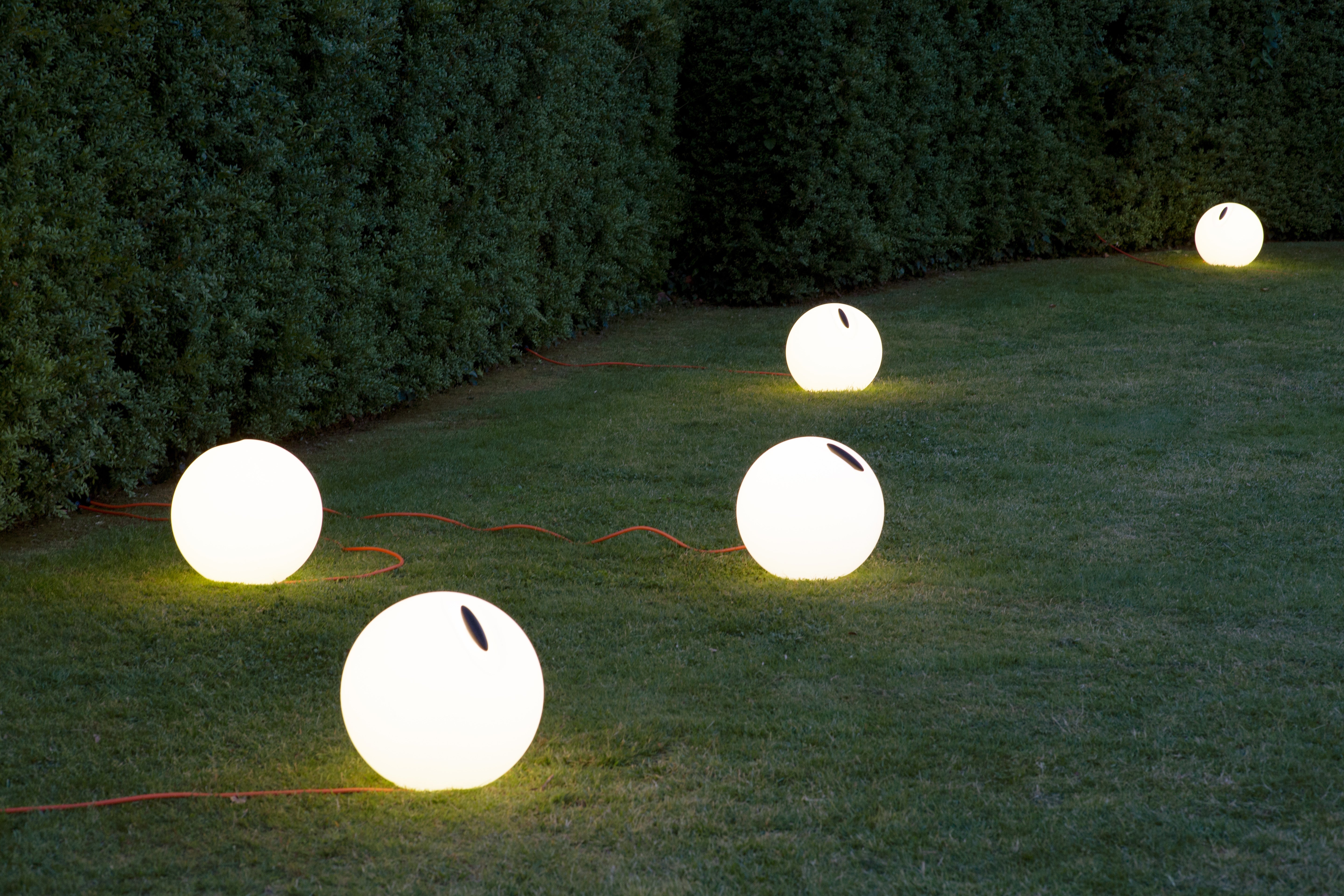 Zahradní podlahová lampa BOWL bílá