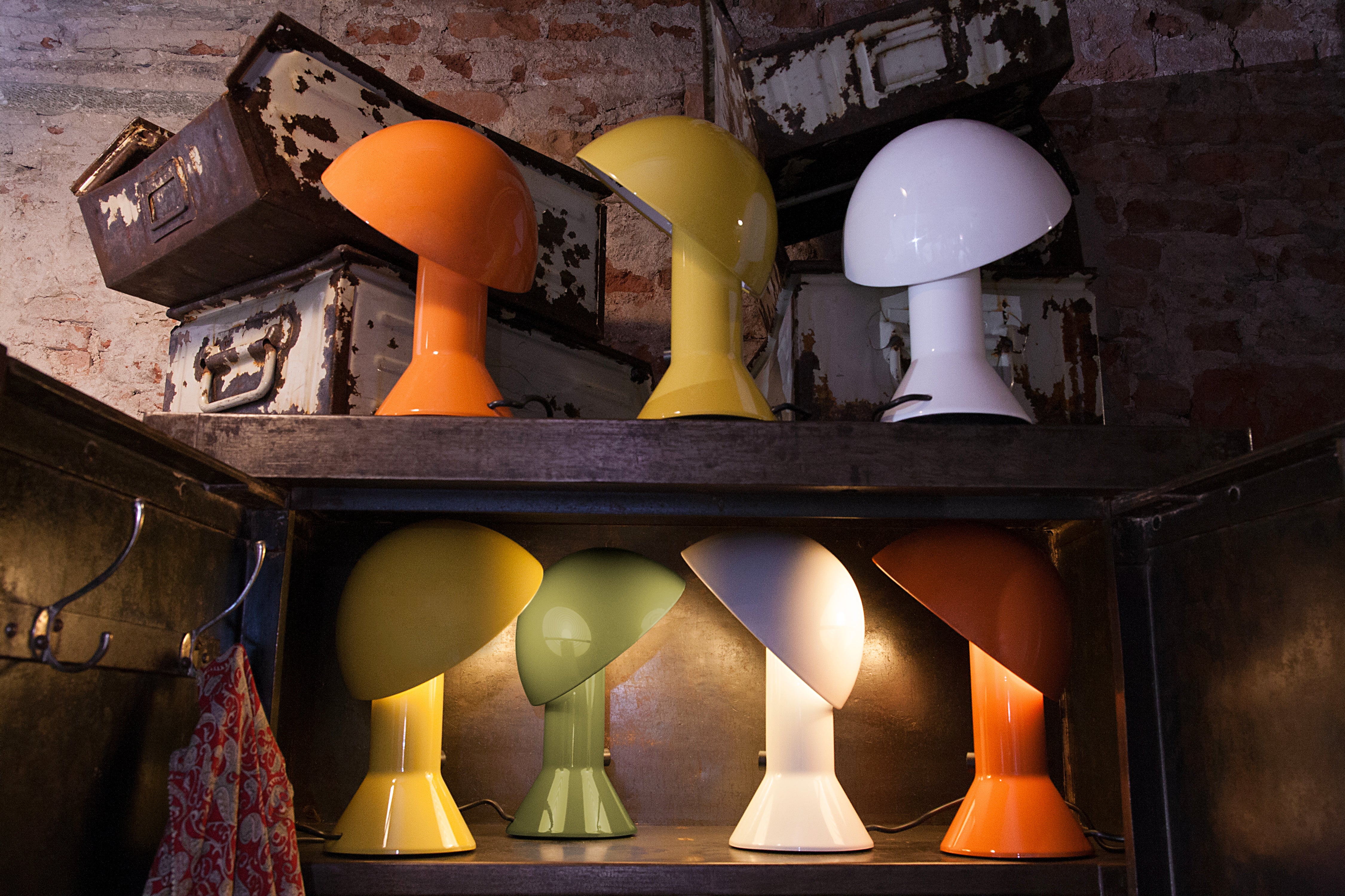 ELMETTO Pearl Gold Table Lamp