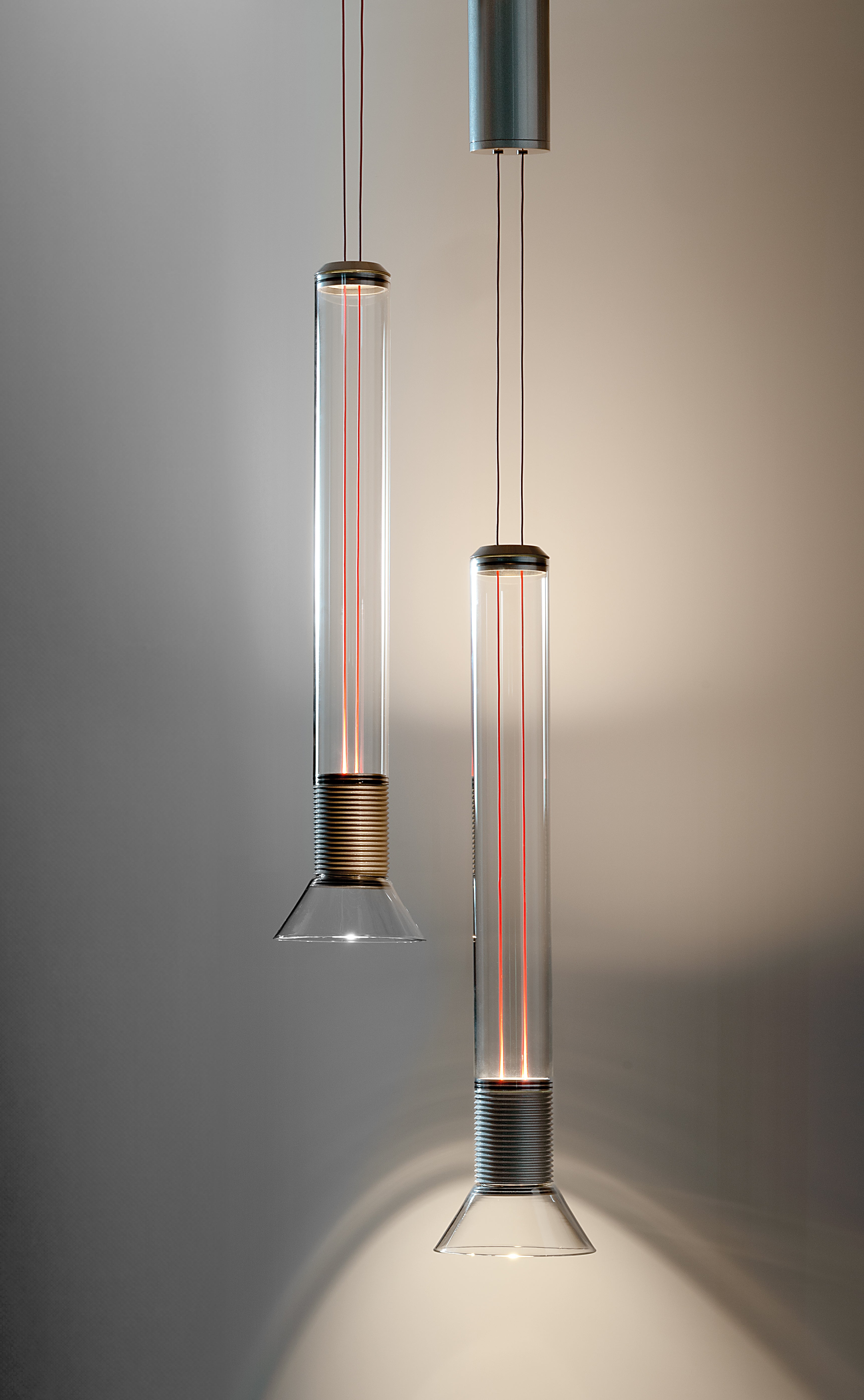 Lustrná lampa DIA s matnými šedými prvky