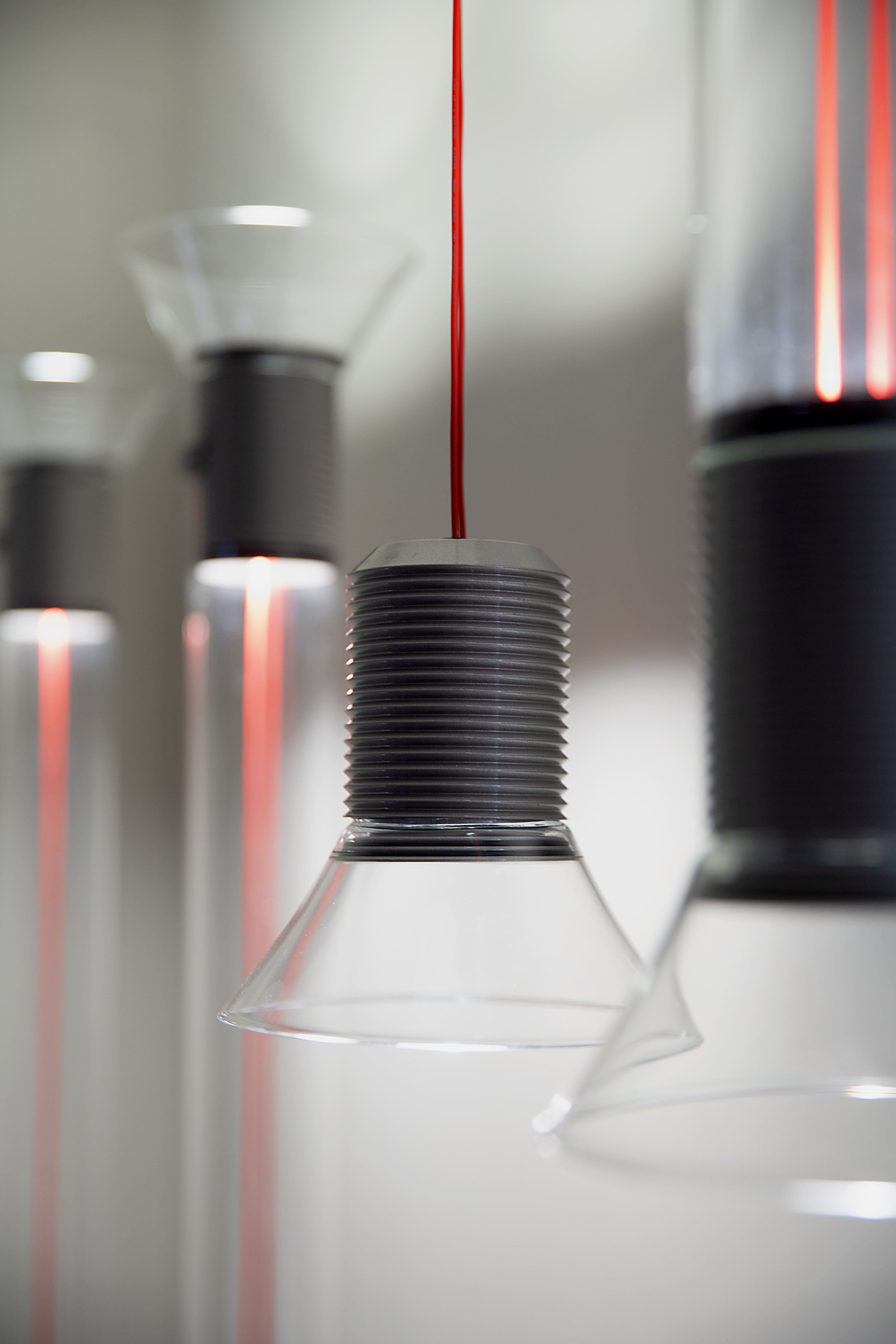 Lustrná lampa DIA s matnými šedými prvky