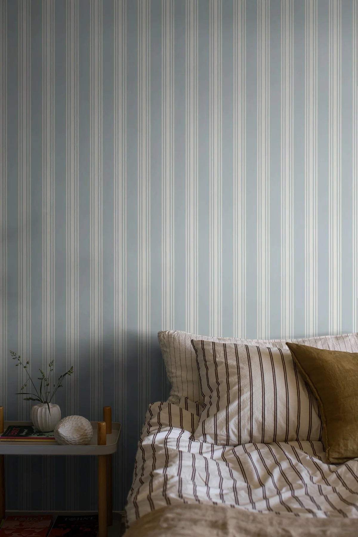 GUNNEBO Light Blue Striped Wallpaper with White