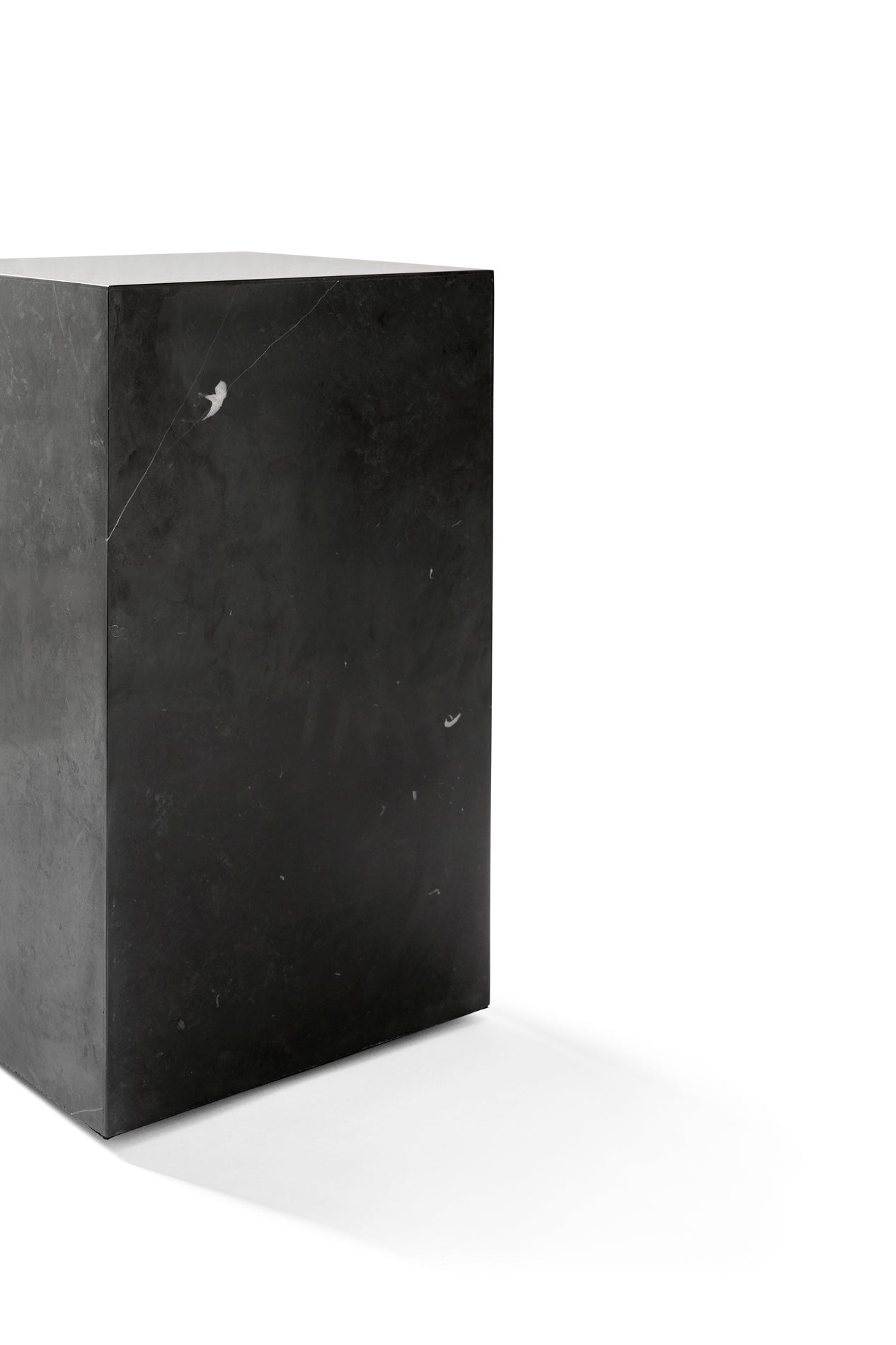 Boční stolek PLINTH grafitový mramor
