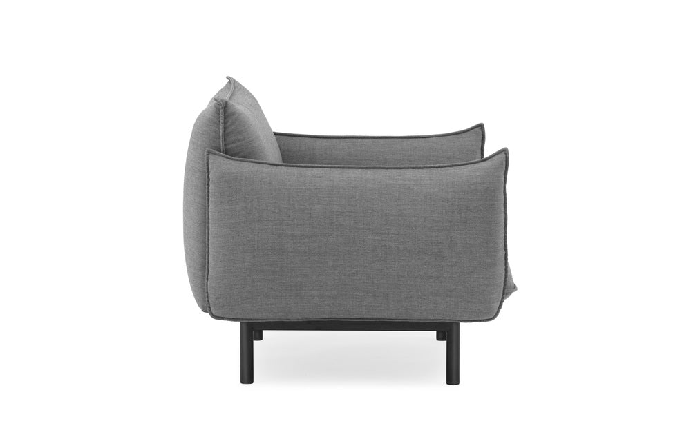 Čalouněné křeslo ARK s černým podstavcem