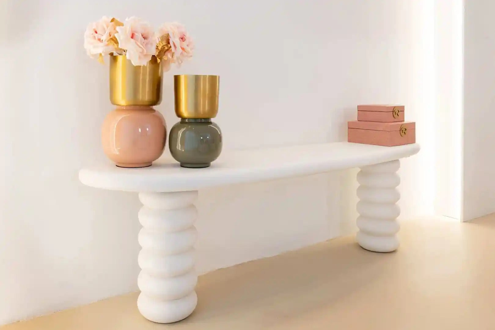 BLOOMSTONE Console White