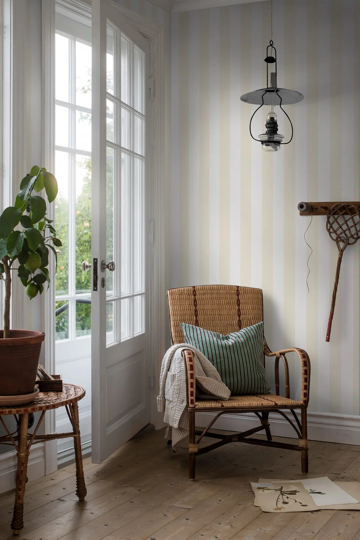 Non-woven paper wallpaper in stripes FALSTERBO STRIPE white with light beige