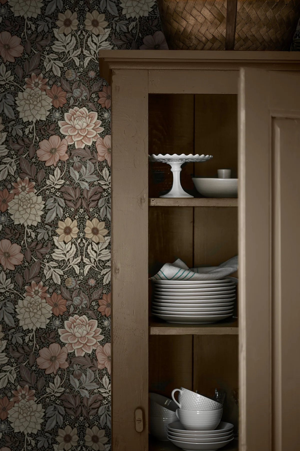 Non-woven paper wallpaper with a floral pattern DAHLIA GARDEN in brown with beige and pink