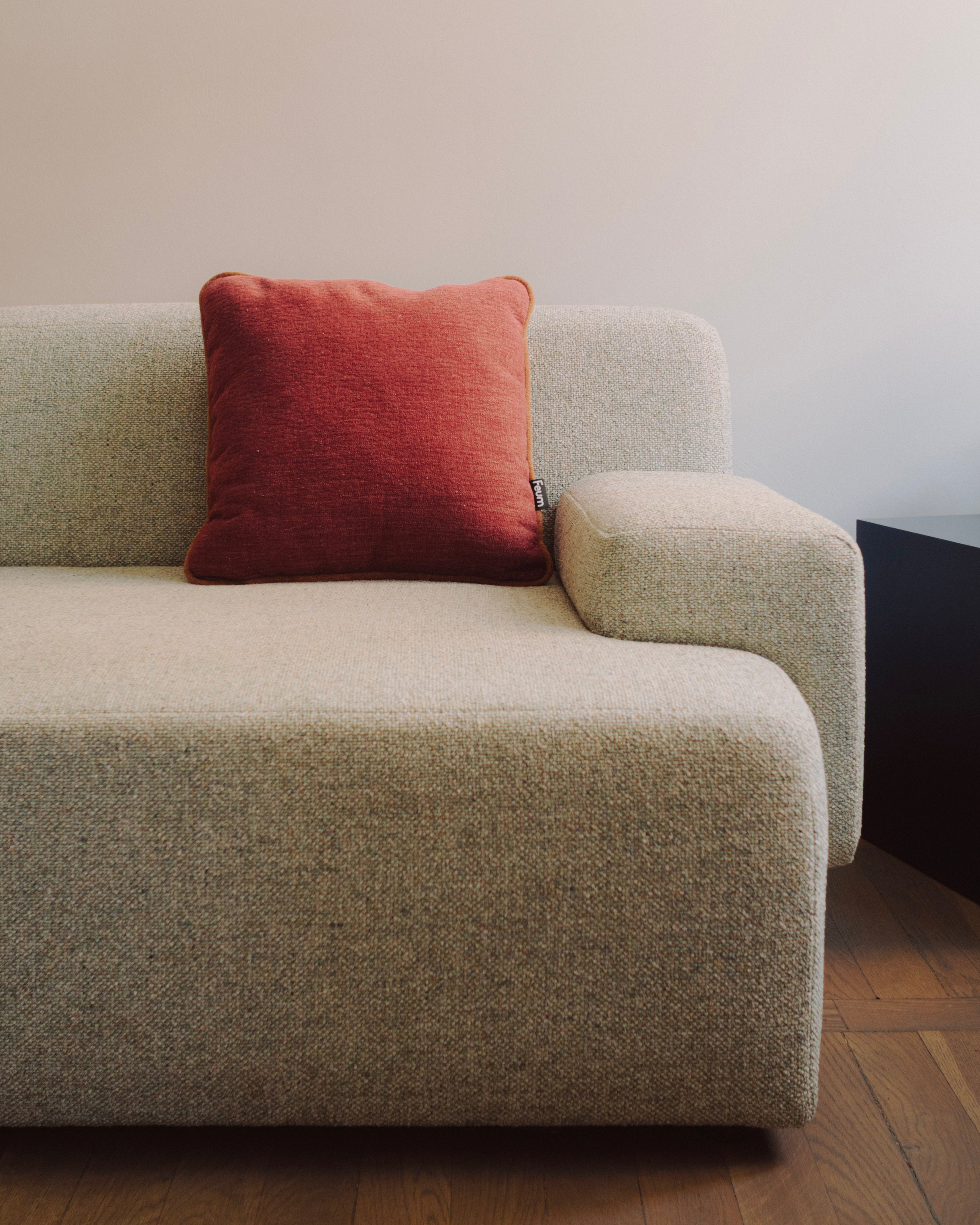 Polštář MIU karmínově červený