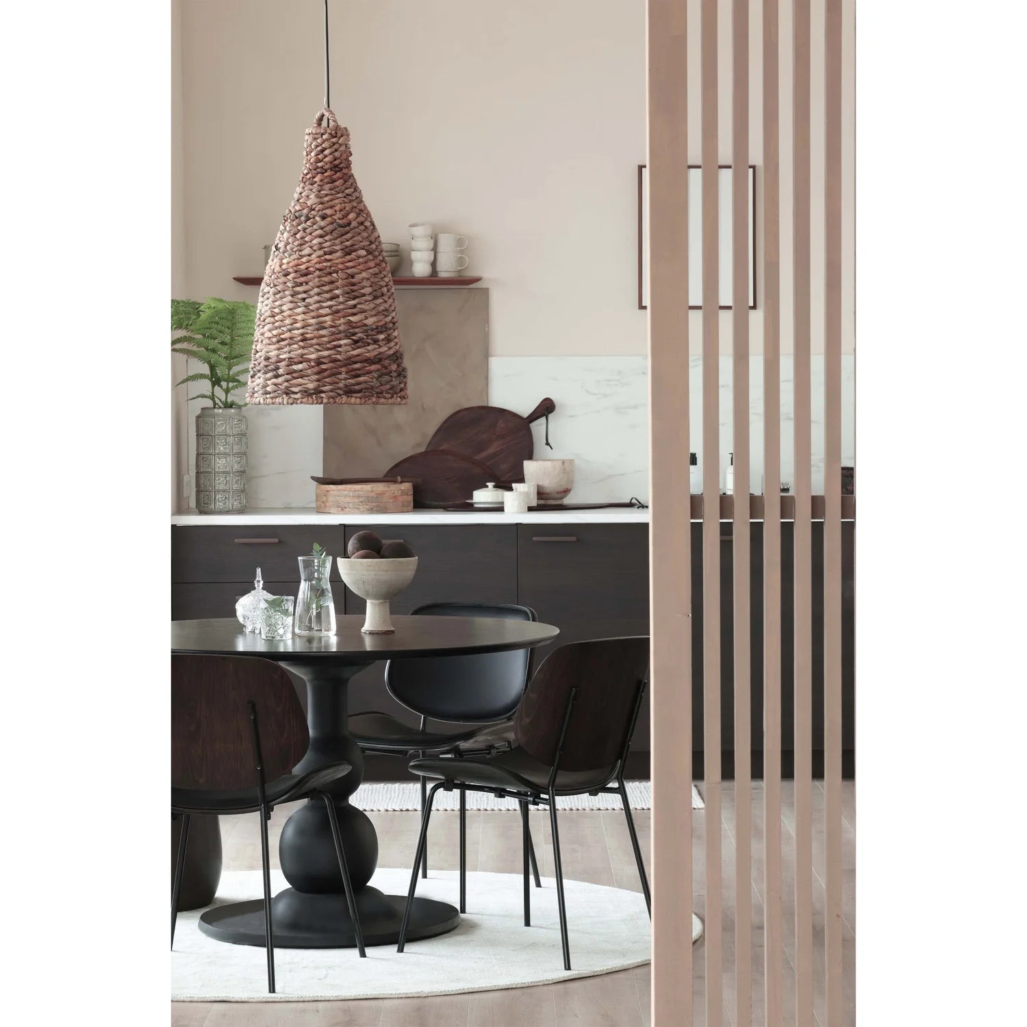 Židle CLOSE IN černá ekokůže