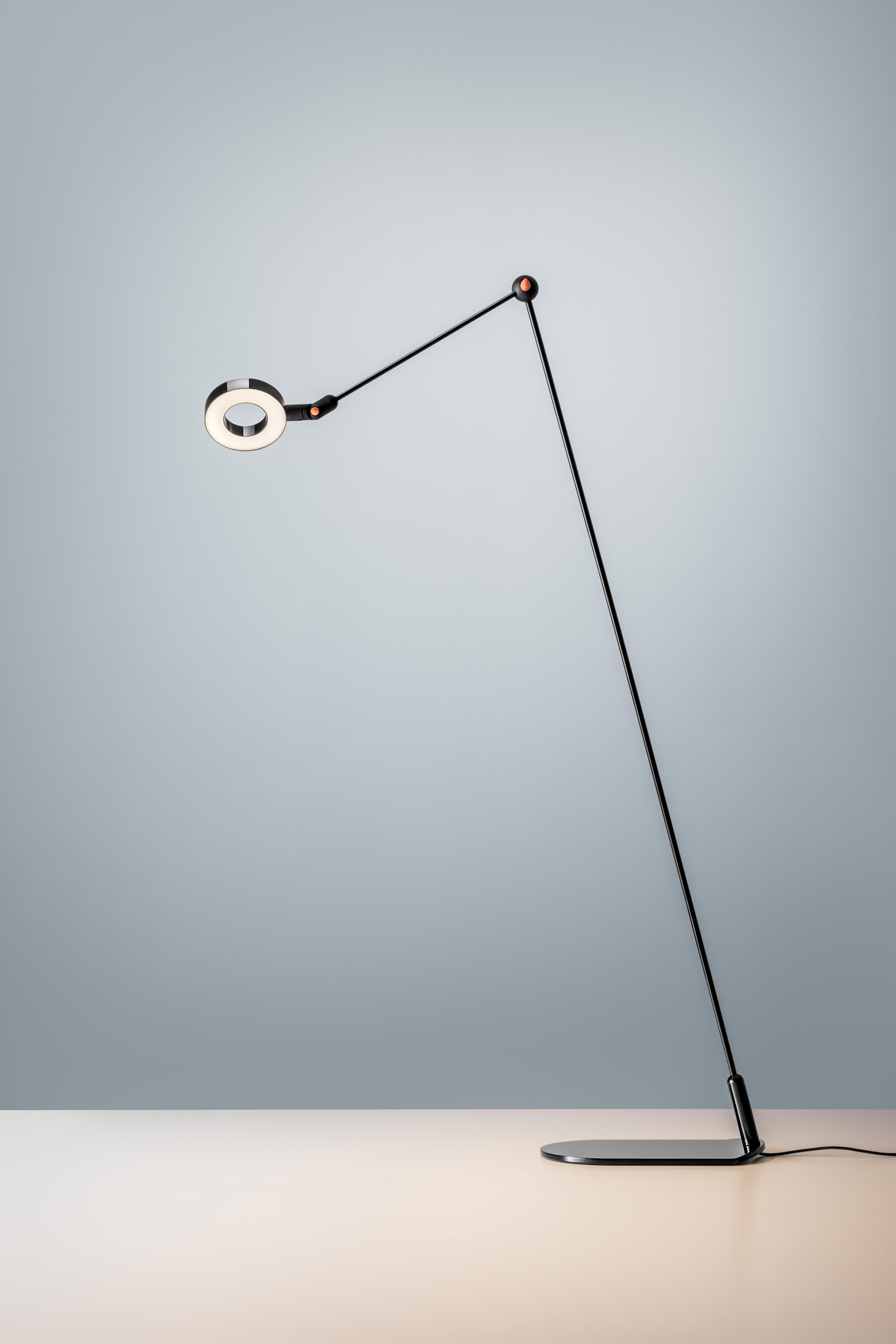 Lampa podłogowa L'AMICA czarny z koralowym