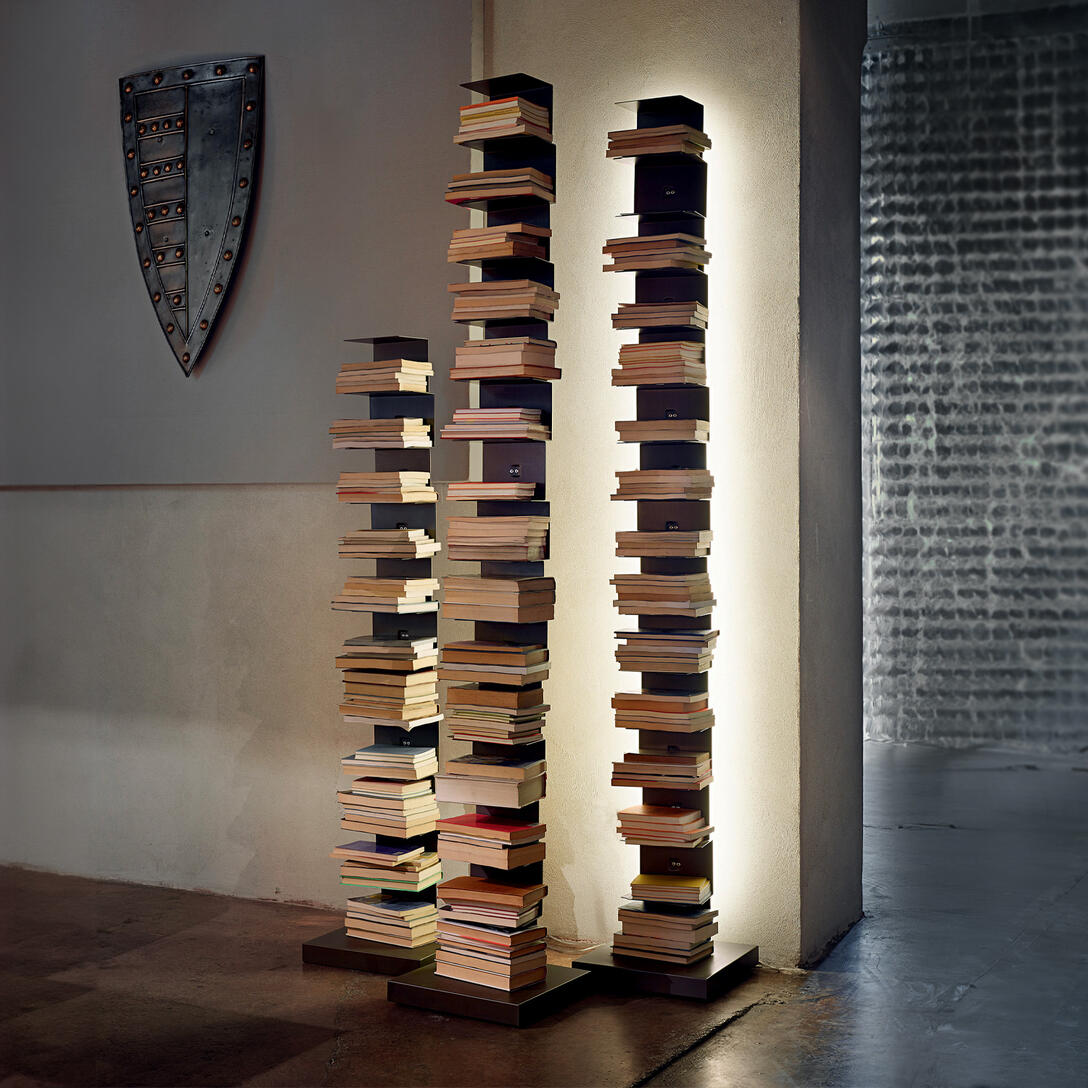 Osvětlený regál PTOLOMEO LUCE černý