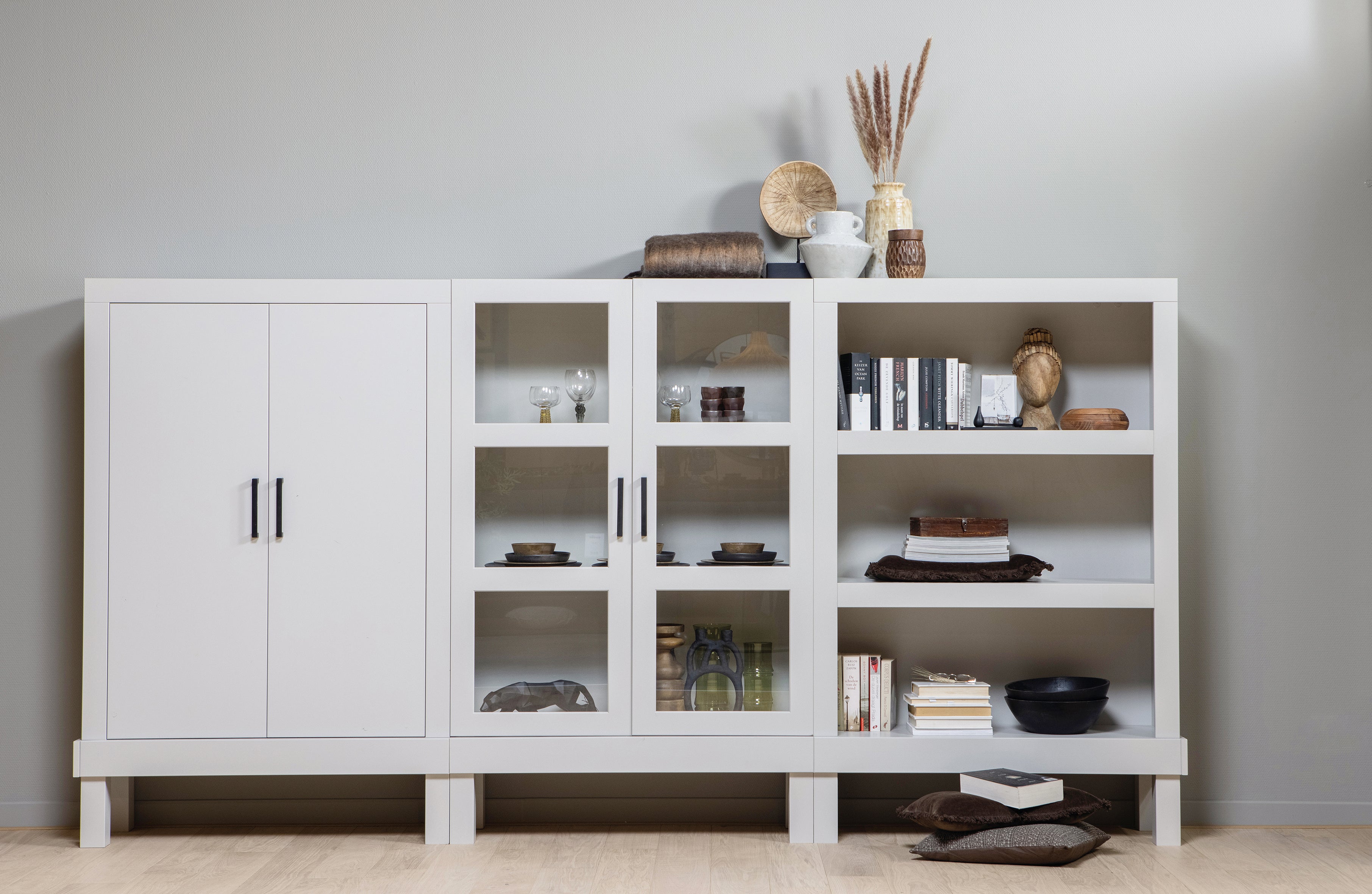 Otevřená vitrína BONK světlá šedá borovice