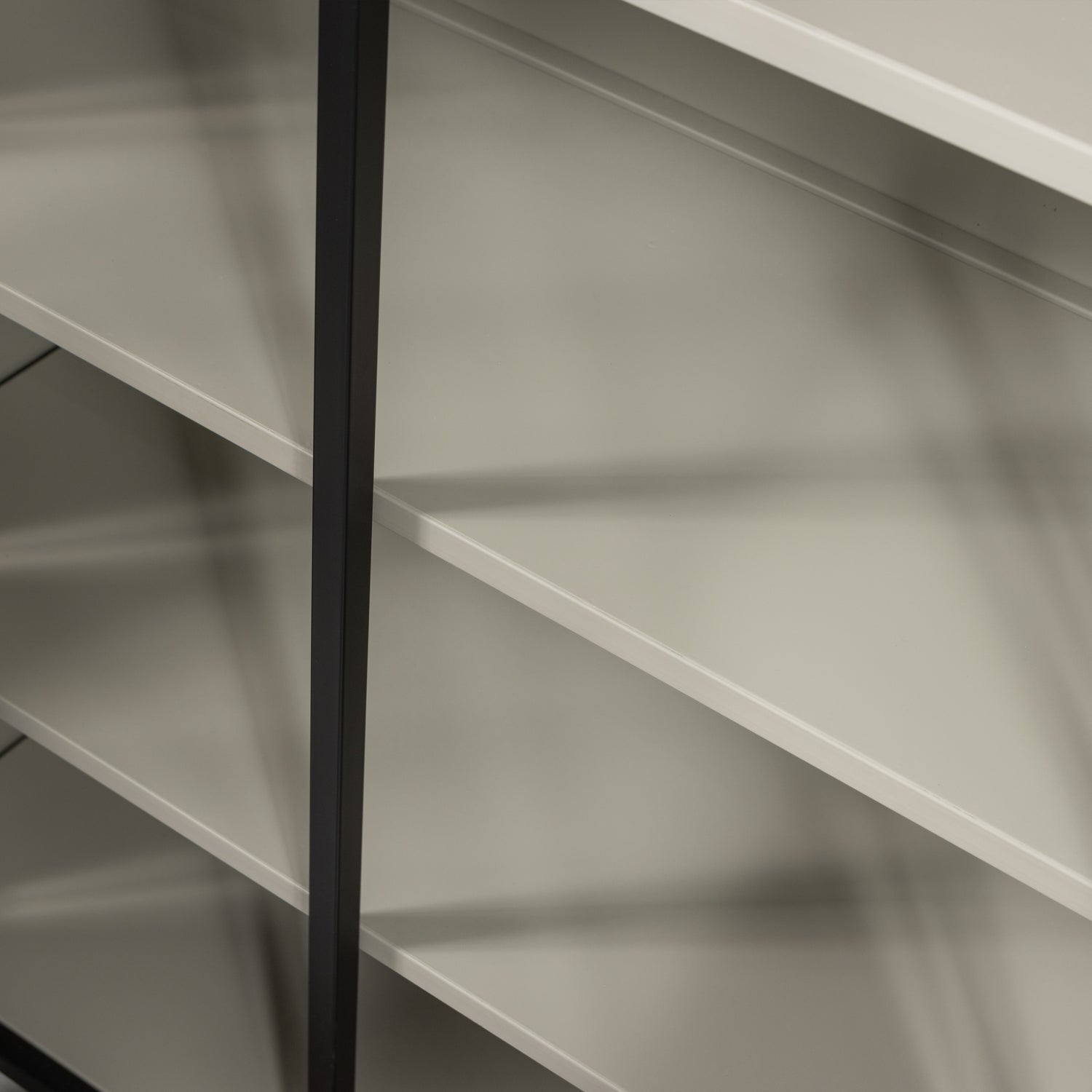 2-door display cabinet EXHIBIT black