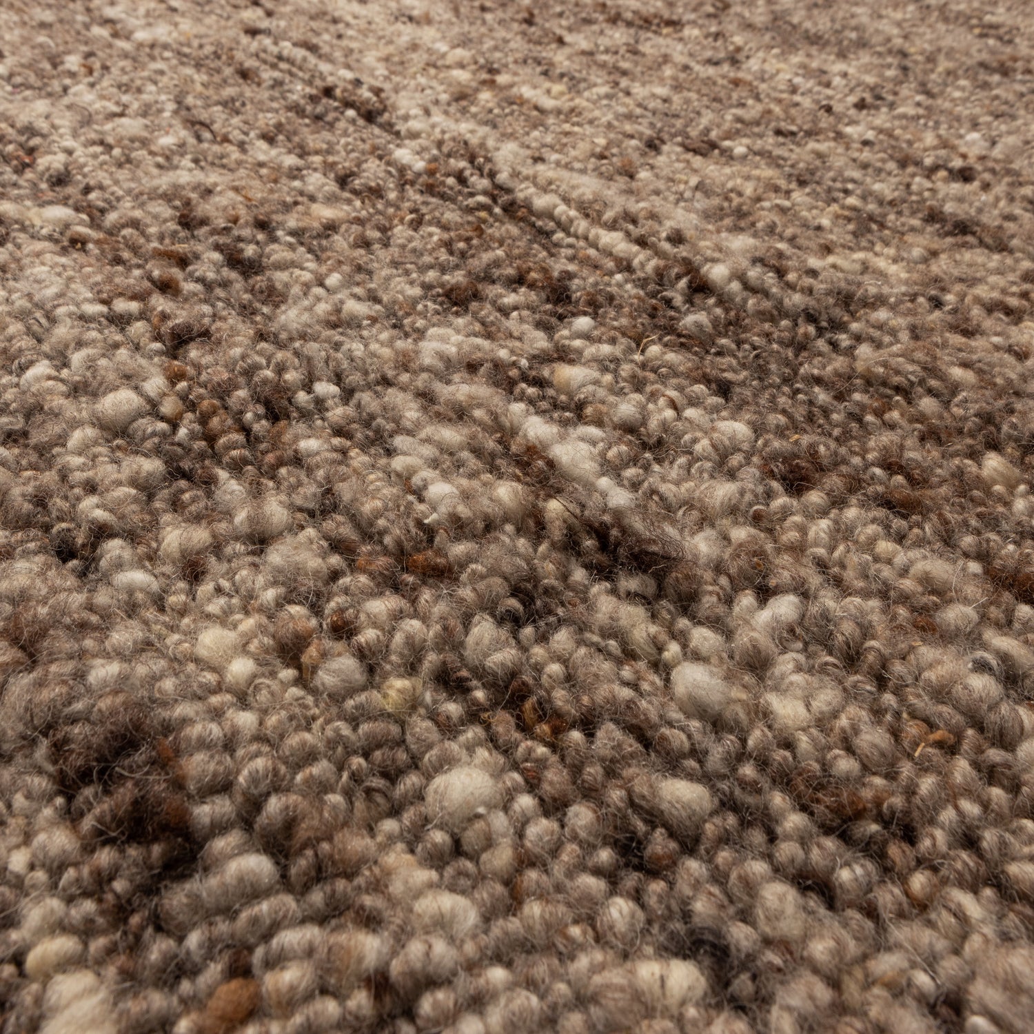 EFIA brown mélange rug with long pile