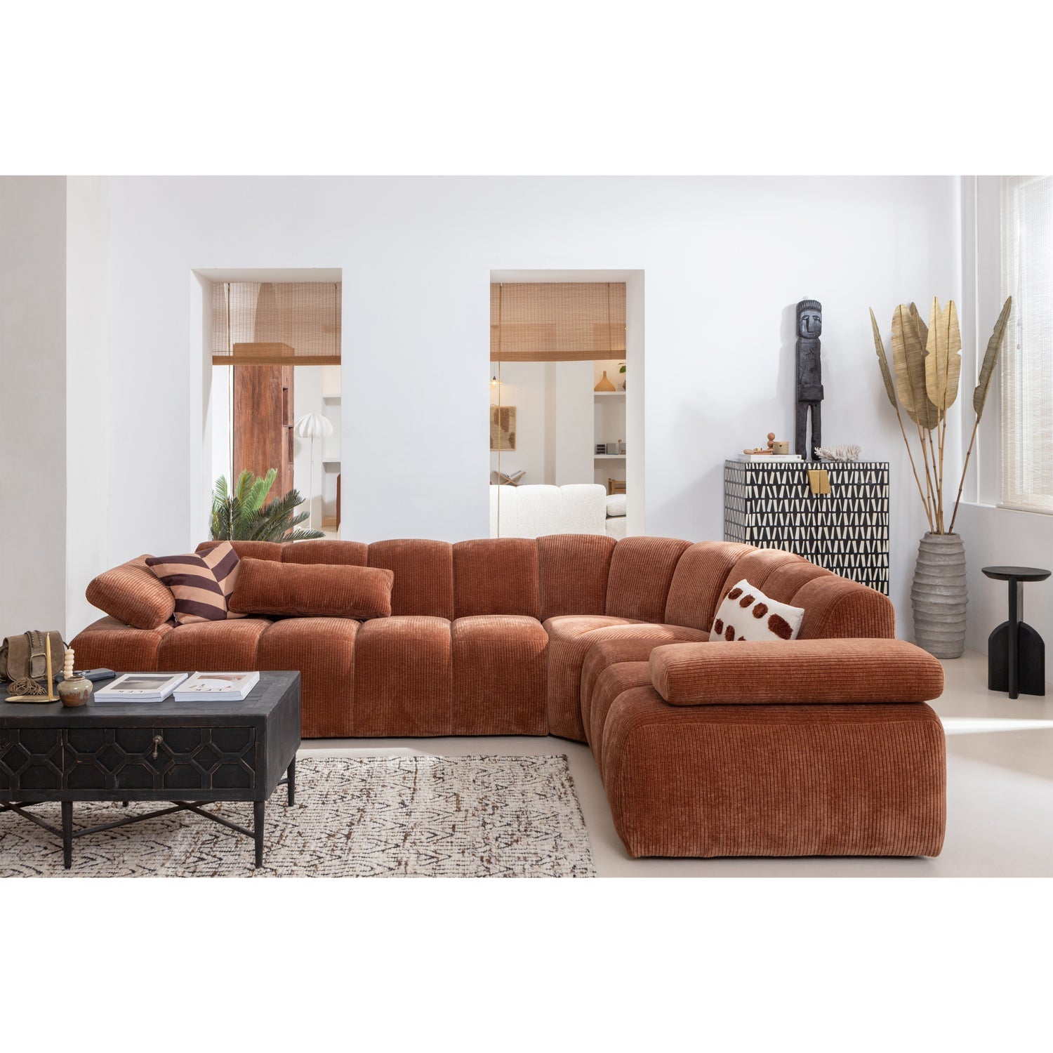 Right-facing modular sofa for 6 people MOJO ecru lambskin