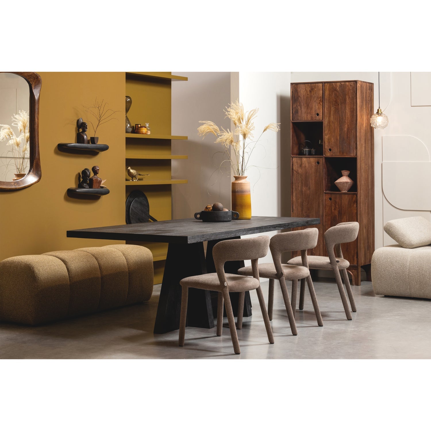 MOJO bench dark honey bouclé