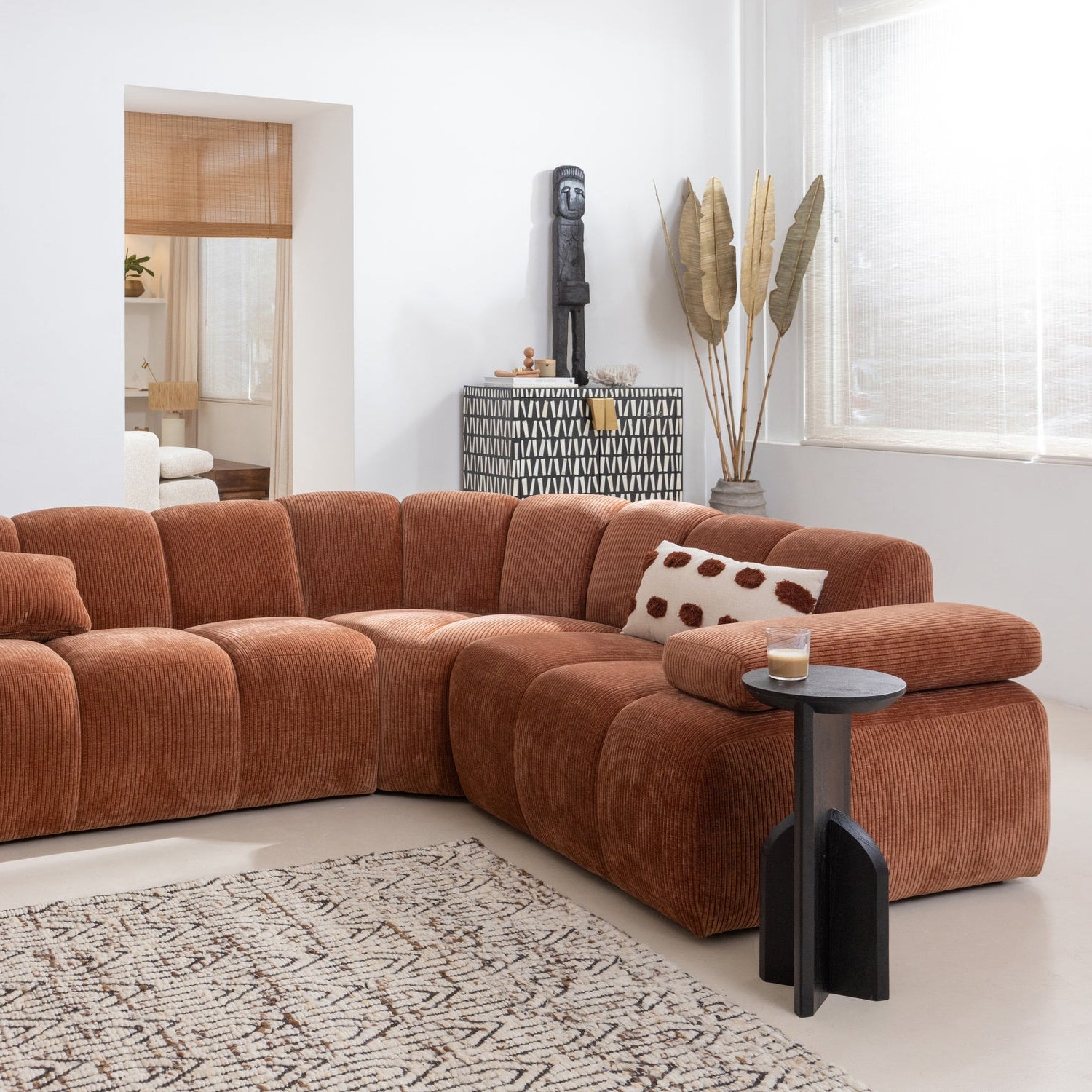 Right-facing modular sofa for 6 people MOJO ecru lambskin