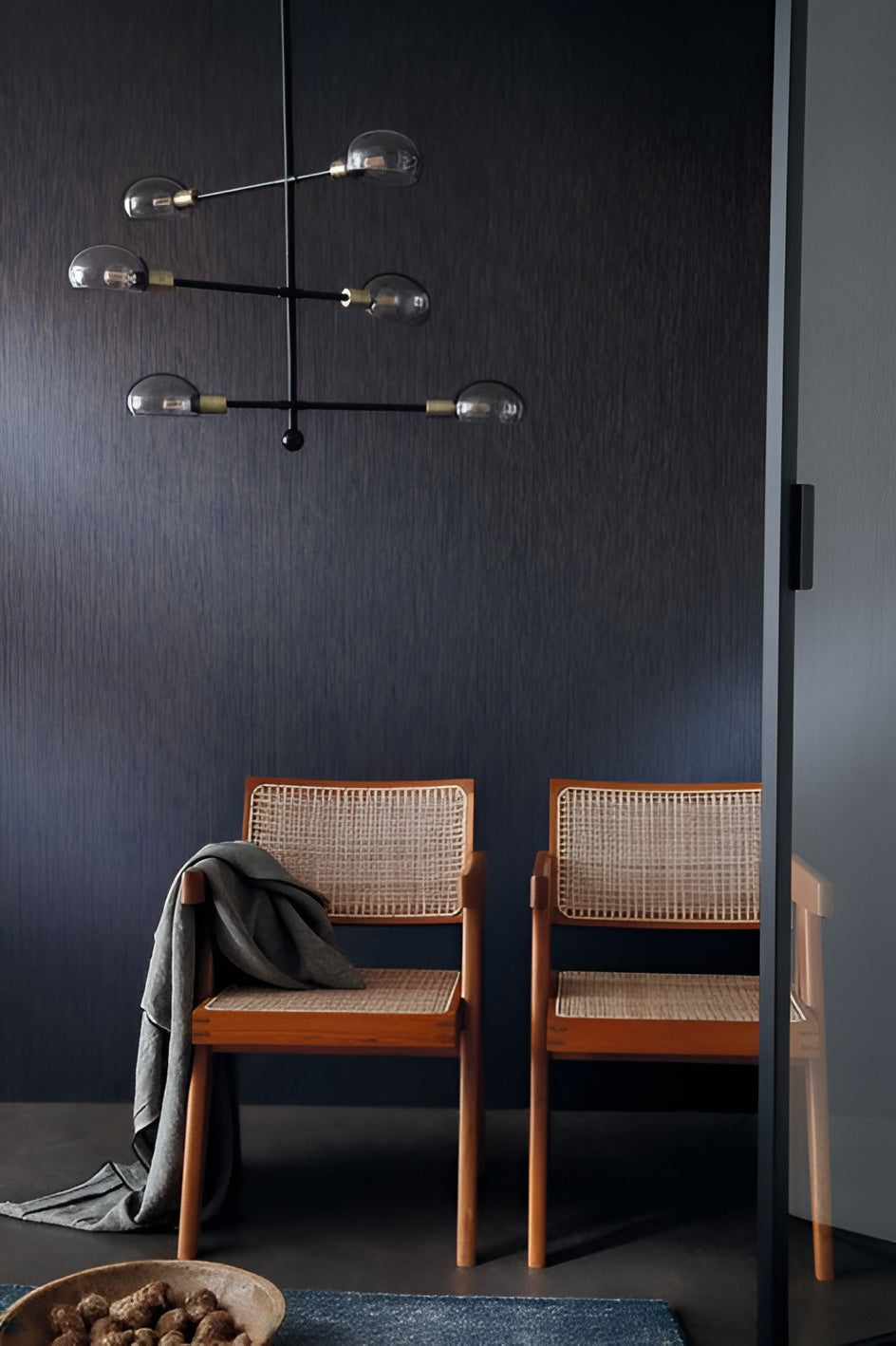 Textilní tapeta se strukturou v svislých pruzích JUSSIEU - CELADON zelenkavý