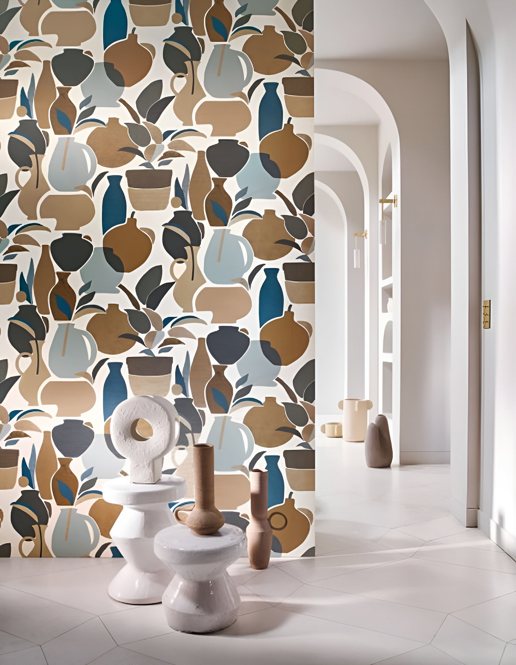 Structural wallpaper with vase motif VALLAURIS - CAMEL/MARINE blue with brown