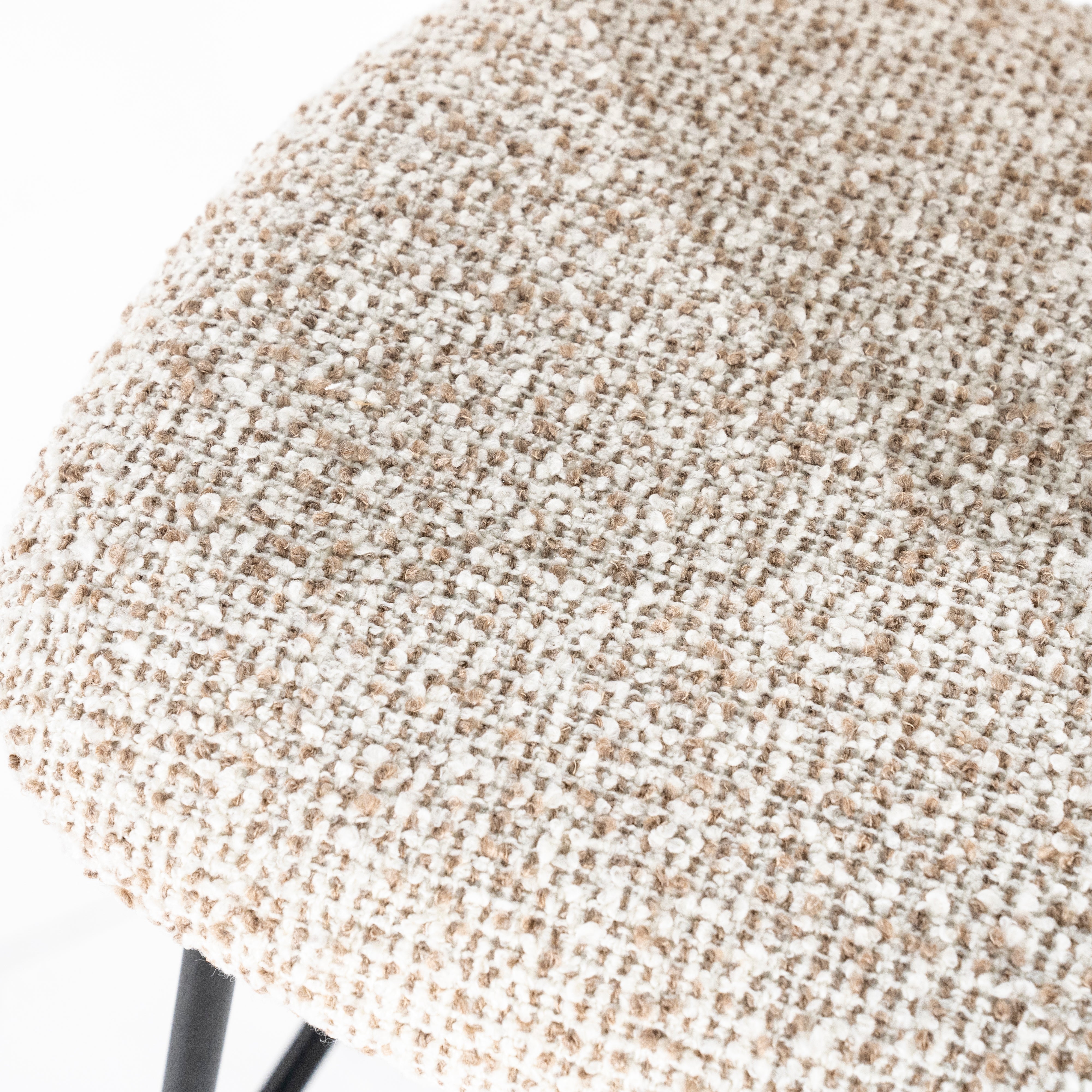 Hoker JON béžový s černým podstavcem