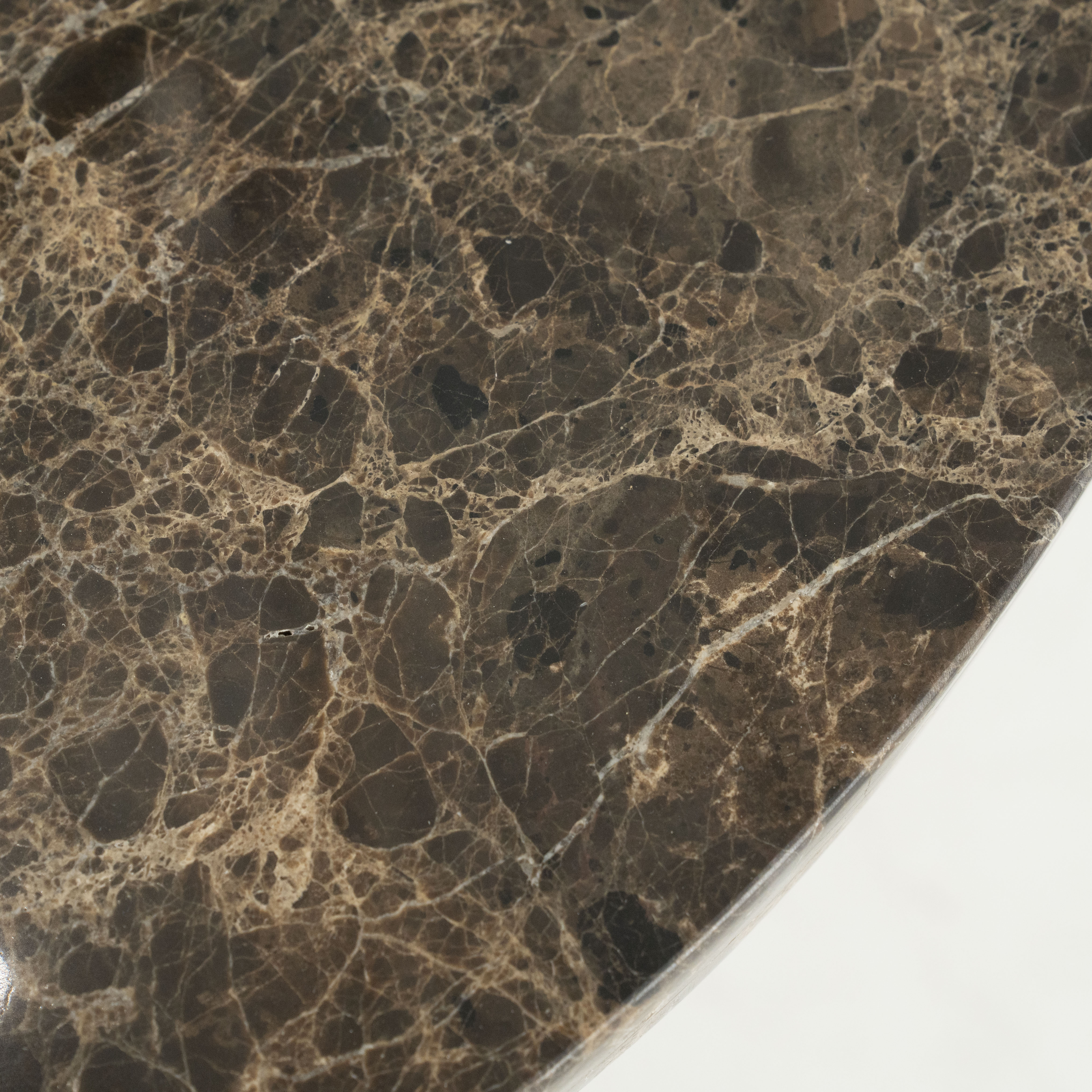 Boční stolek LANDO tmavě hnědý mramor s dřevěnou základnou