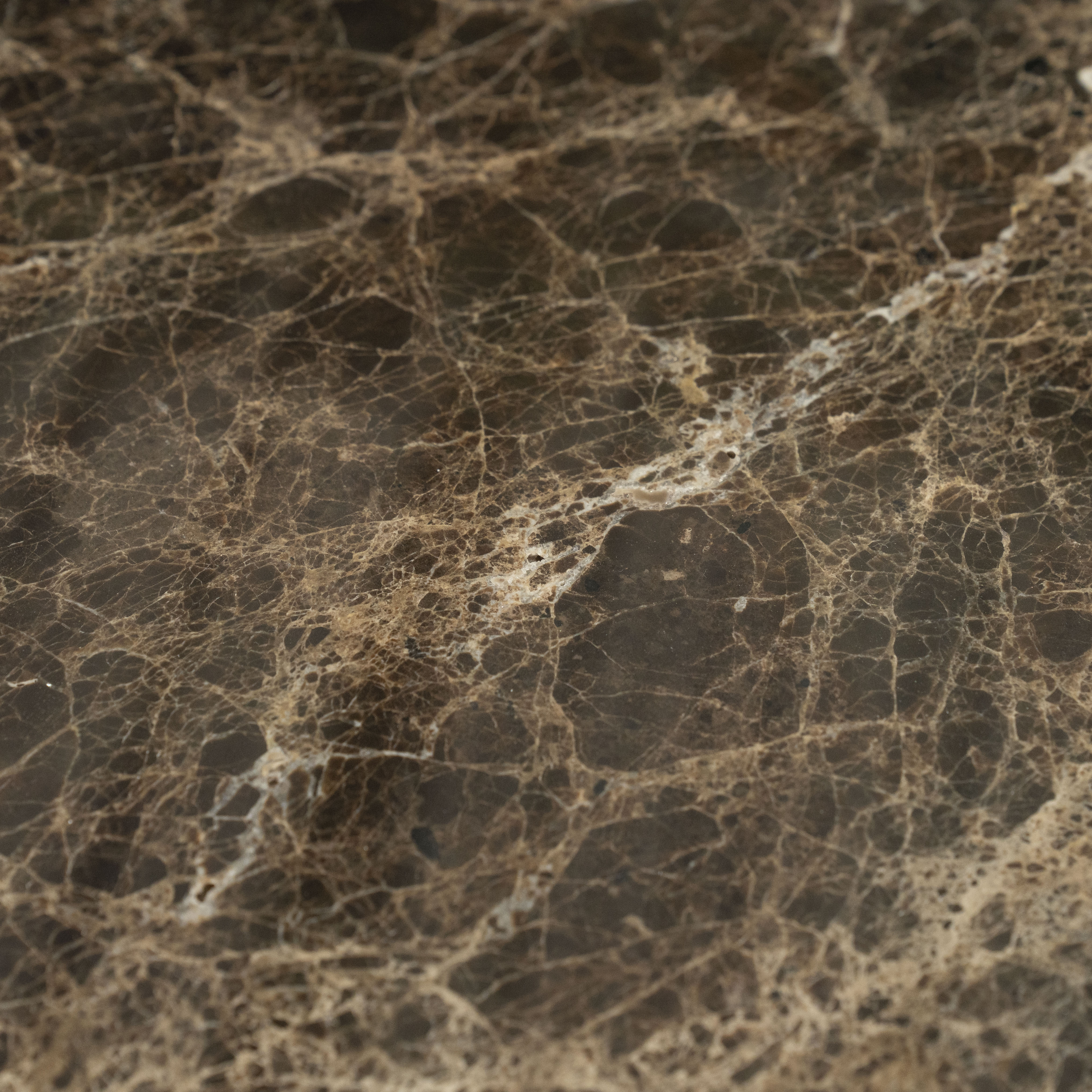 Boční stolek LANDO tmavě hnědý mramor s dřevěnou základnou